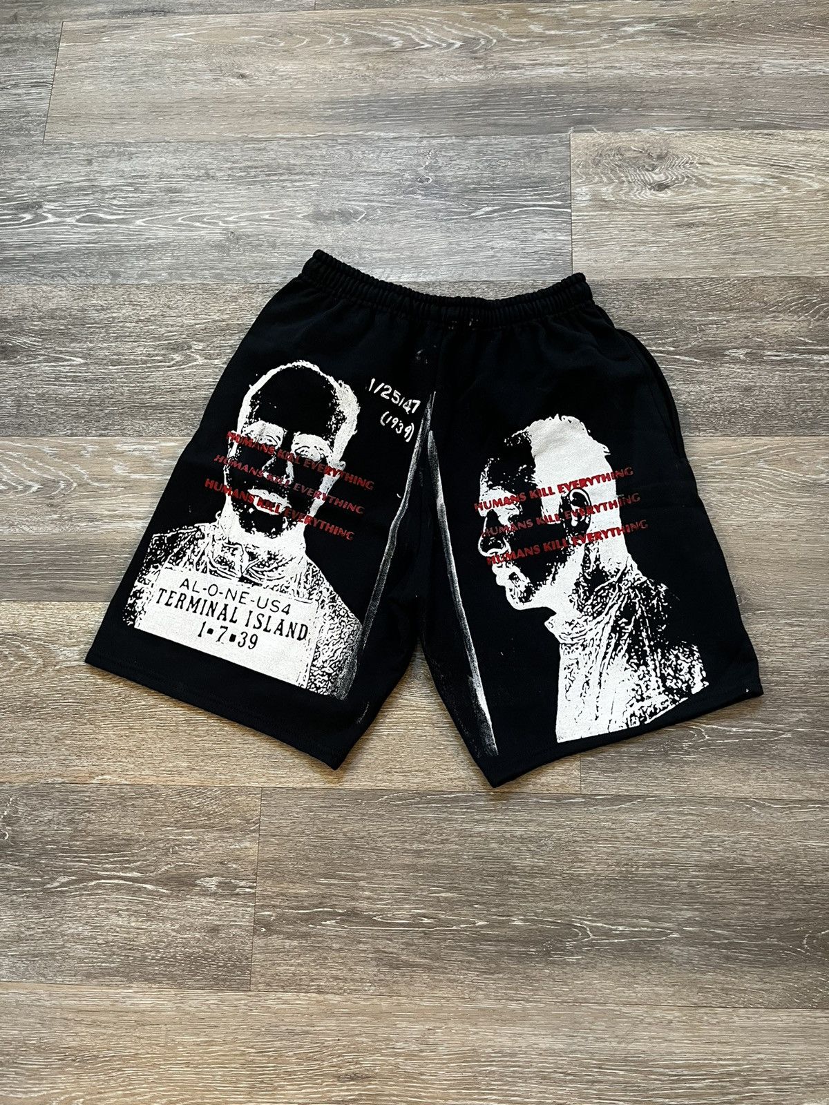 Japanese Brand Humans Kill Everything Sample Print Shorts Size US 30 / EU 46 - 2 Thumbnail