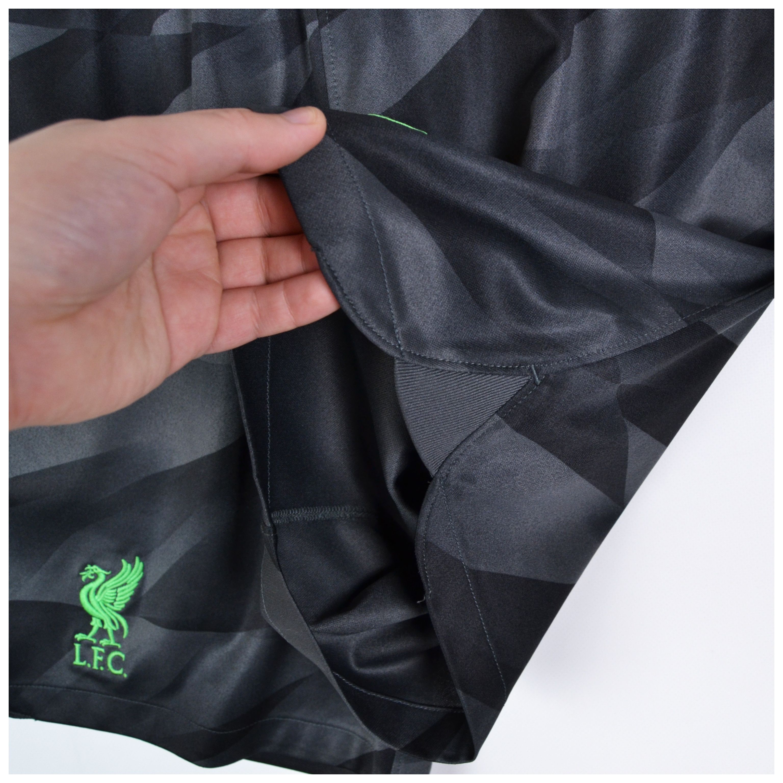 Nike Nike Liverpool Goalkeeper Shorts 2023/24 Size M Size US 31 - 5 Thumbnail