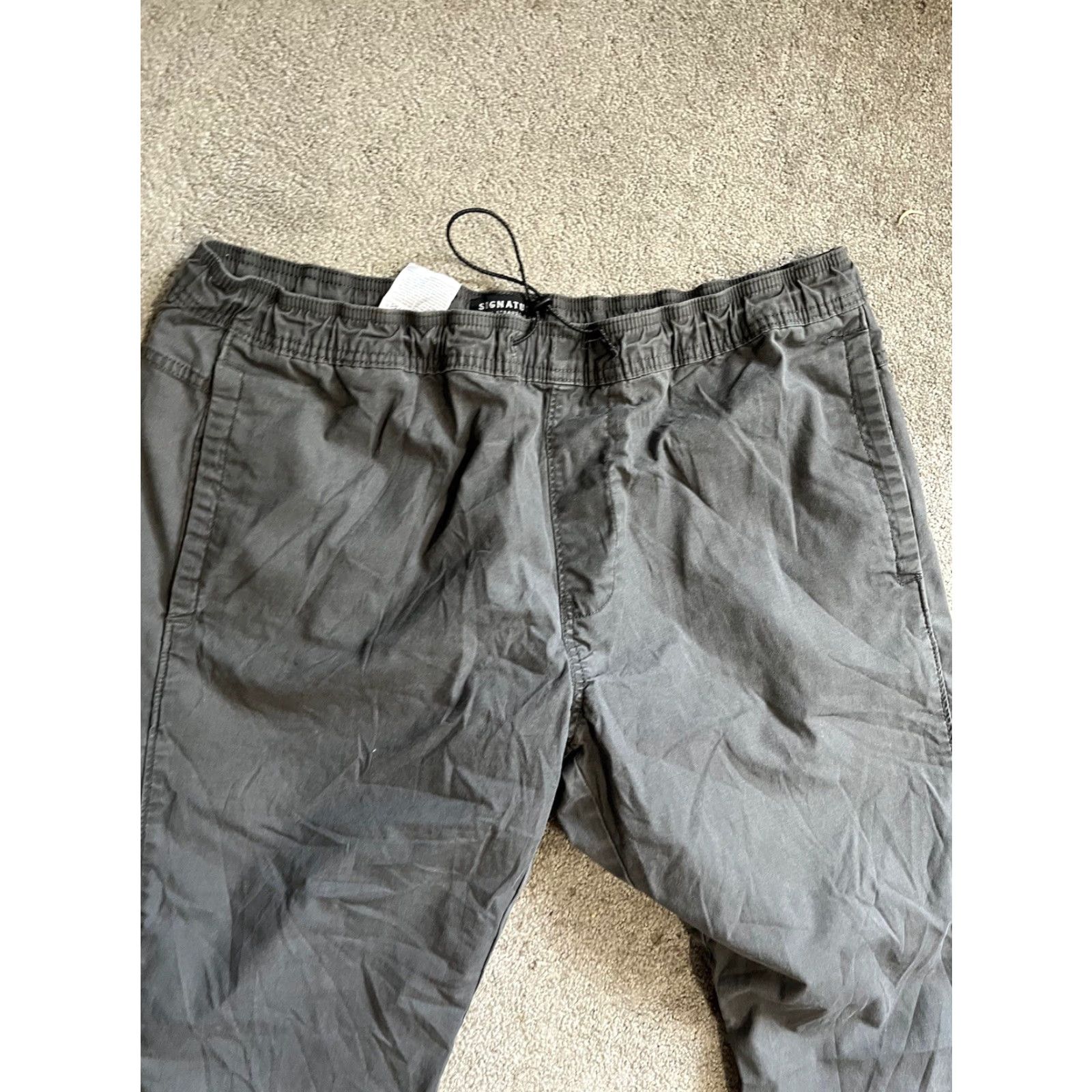 Levi's Levi's Jogger Pants Men XL Gray Elastic Drawstring Adjustable Waist Signature Levis Gorpcore Slack Pocket Slim Tapered 29in Inseam Regular Rise Mid Size US 36 / EU 52 - 2 Thumbnail