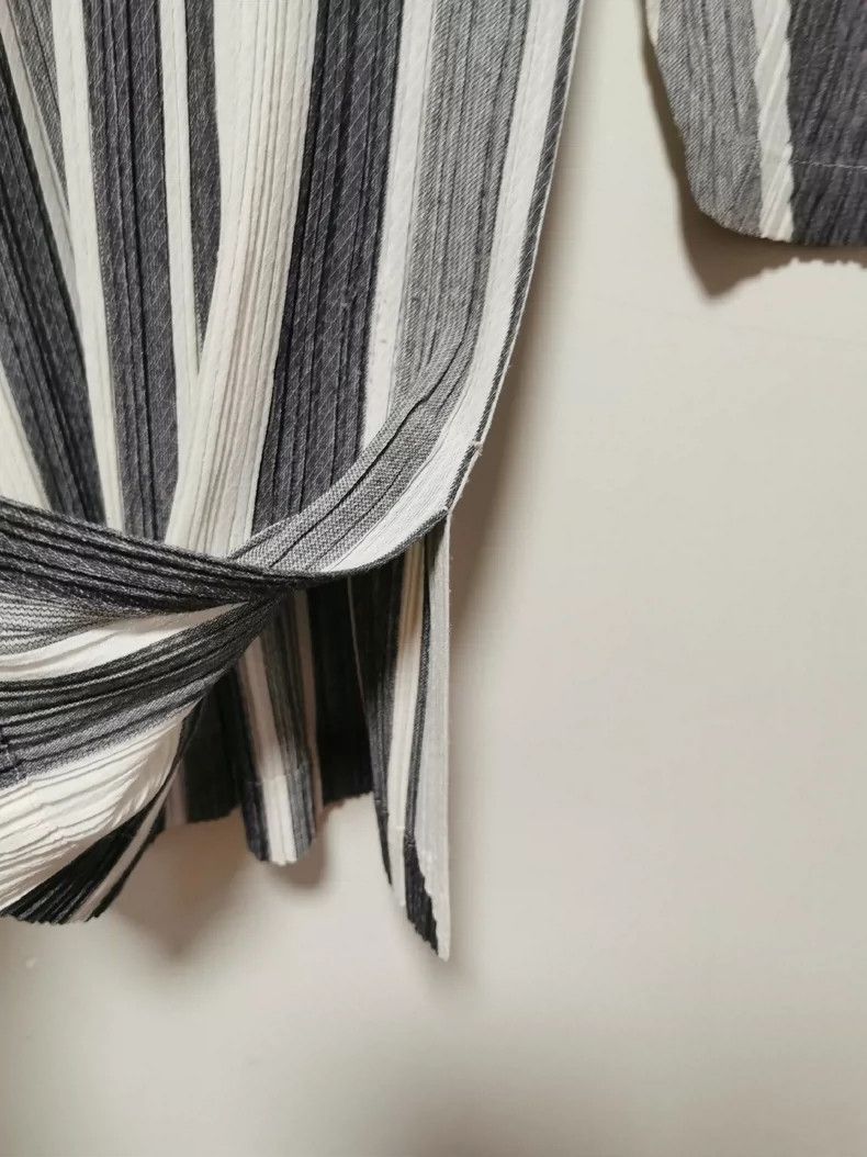 Issey Miyake Issey Miyake size:3 Black and white pleated striped top Size XS / US 0-2 / IT 36-38 - 3 Thumbnail