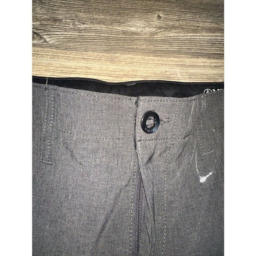 Nordstrom Volcom Men's 4 Way Stretch Shorts. Size 28. Gray. NWOT. Y Size US 28 / EU 44 - 5 Thumbnail