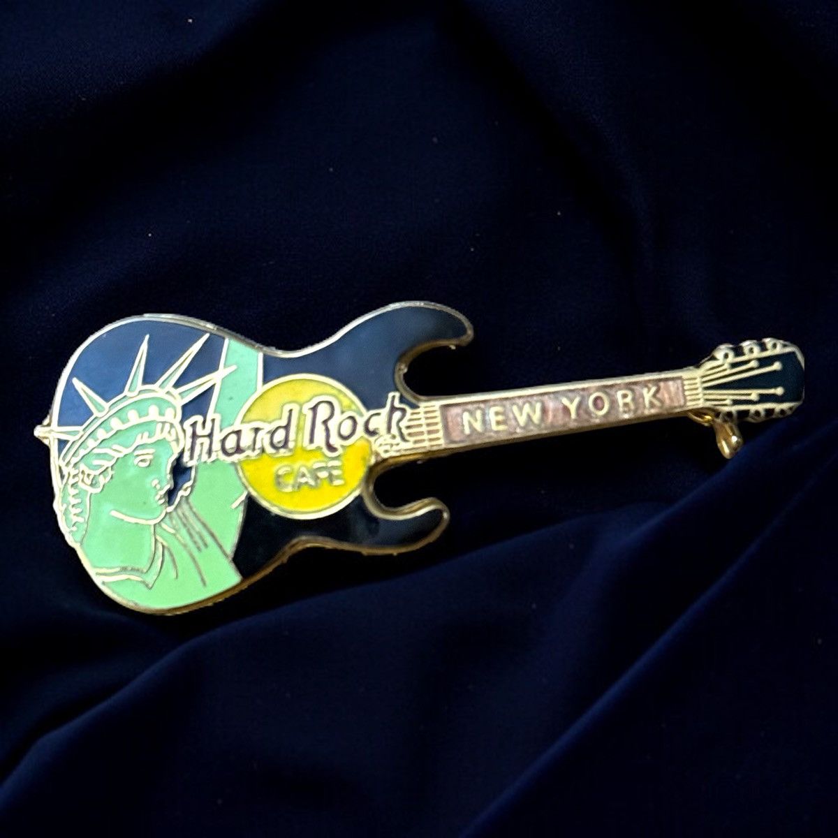 Hard Rock Cafe Hard Rock Cafe NY Statue of Liberty guitar pin Size ONE SIZE - 1 Thumbnail