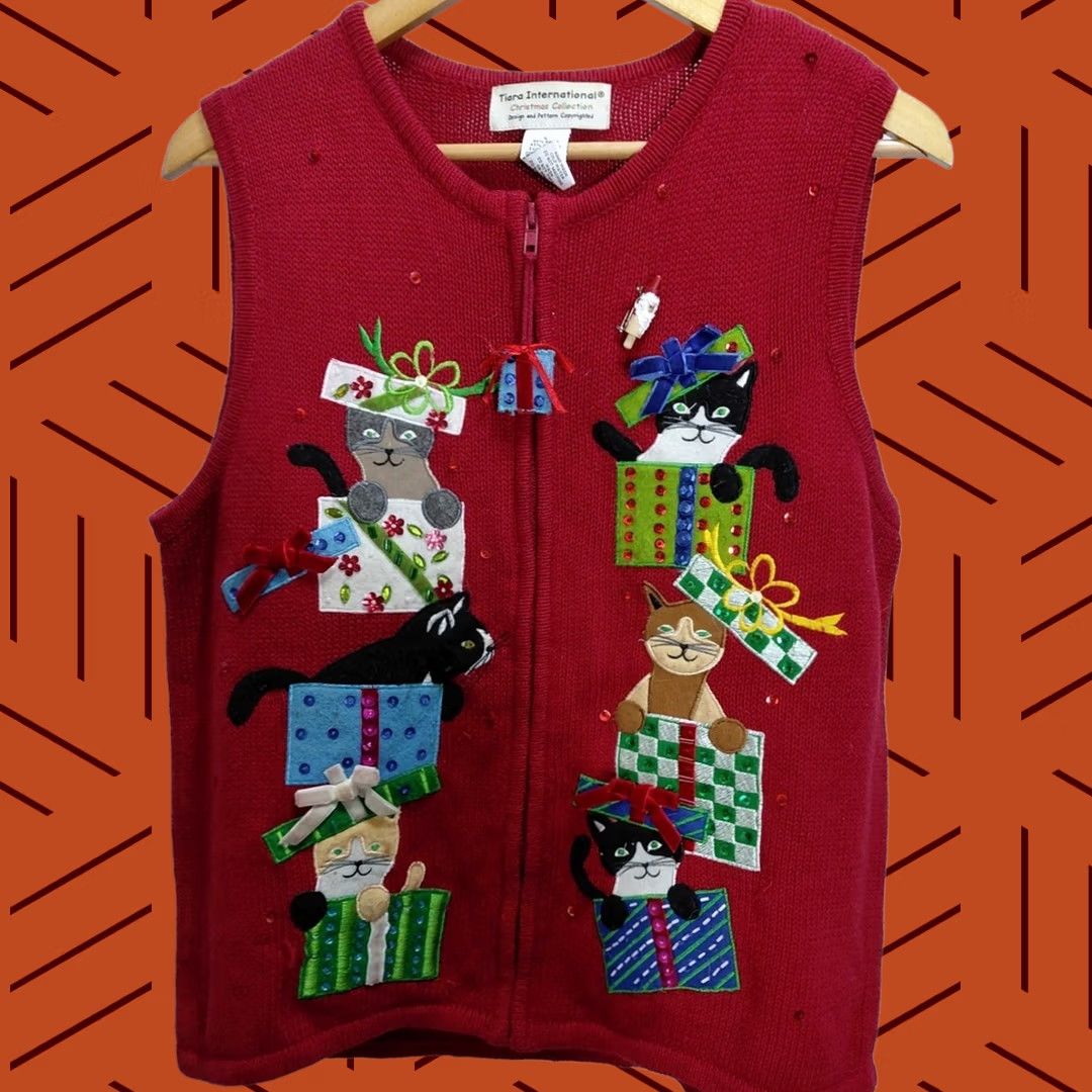 Vintage VINTAGE Tiara International Christmas Collection Red Vest Graphic Print Knit L Women's Crew Neck Sleeveless Layered Embroidered Zipper Christmas Theme Size L / US 10 / IT 46 - 1 Thumbnail