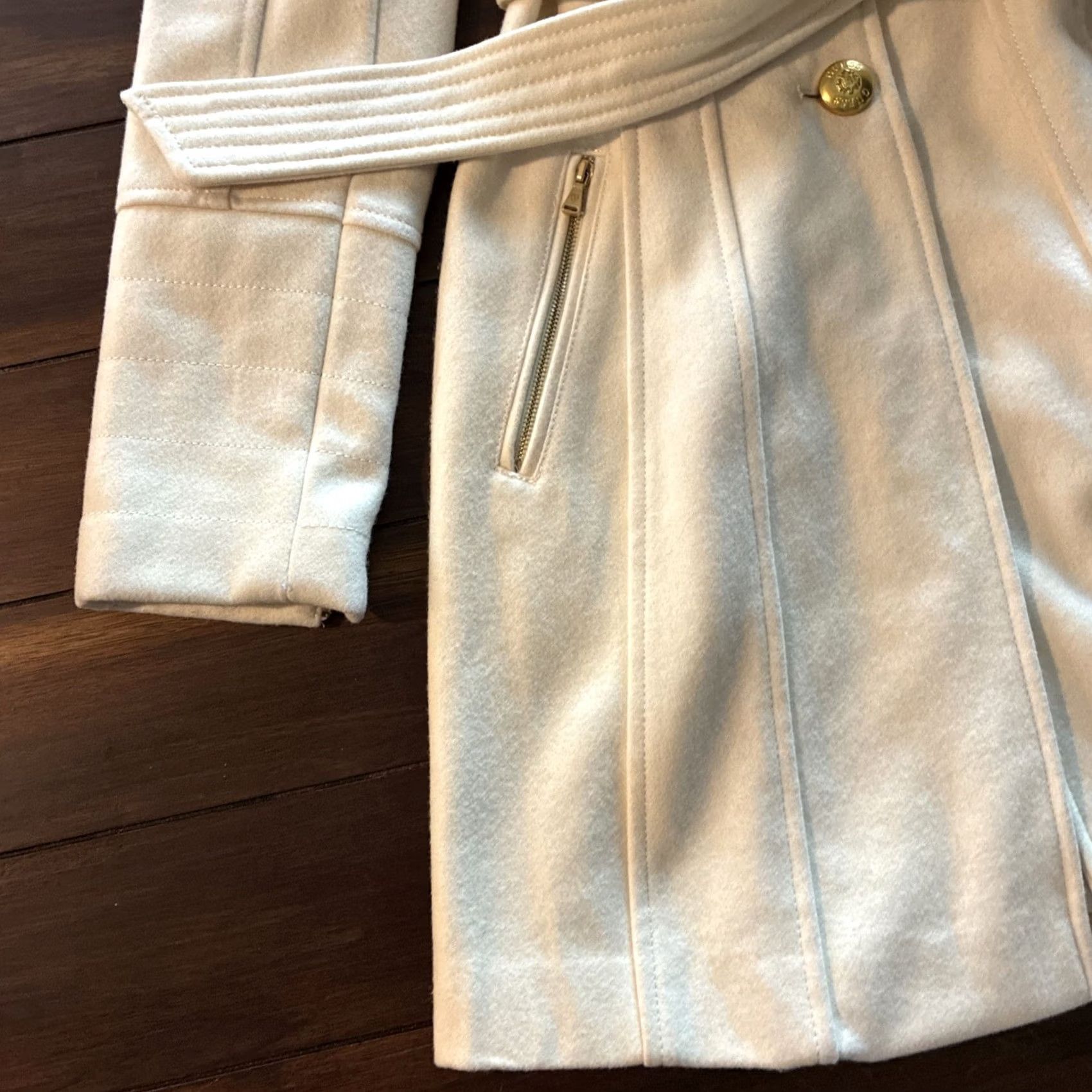 Guess GUESS White Trenchcoat With Gold Button Accents Women XS Size XS / US 0-2 / IT 36-38 - 3 Thumbnail
