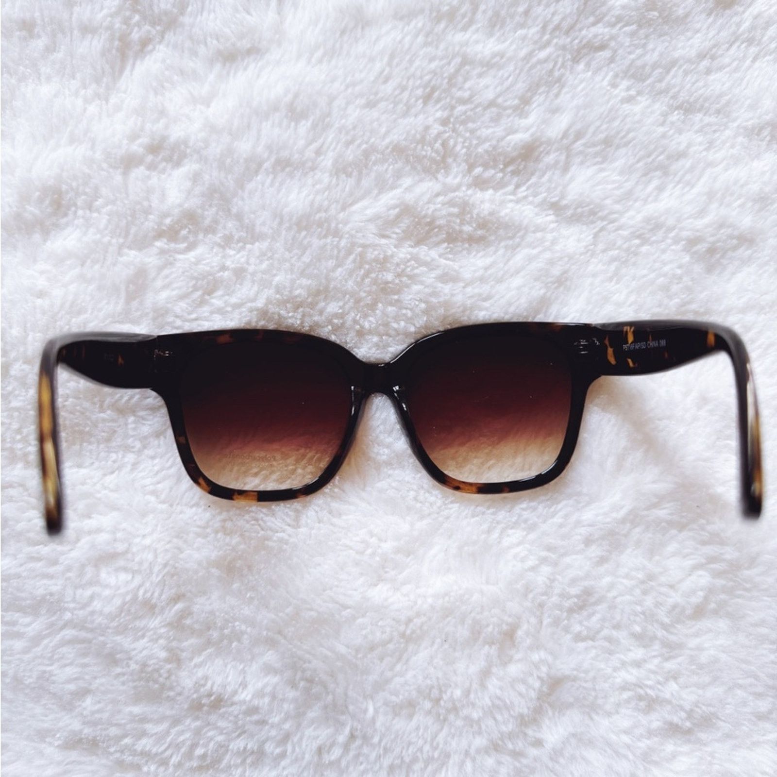 Other Julia Light Tortoise Brown Square Sunglasses Size ONE SIZE - 9 Thumbnail