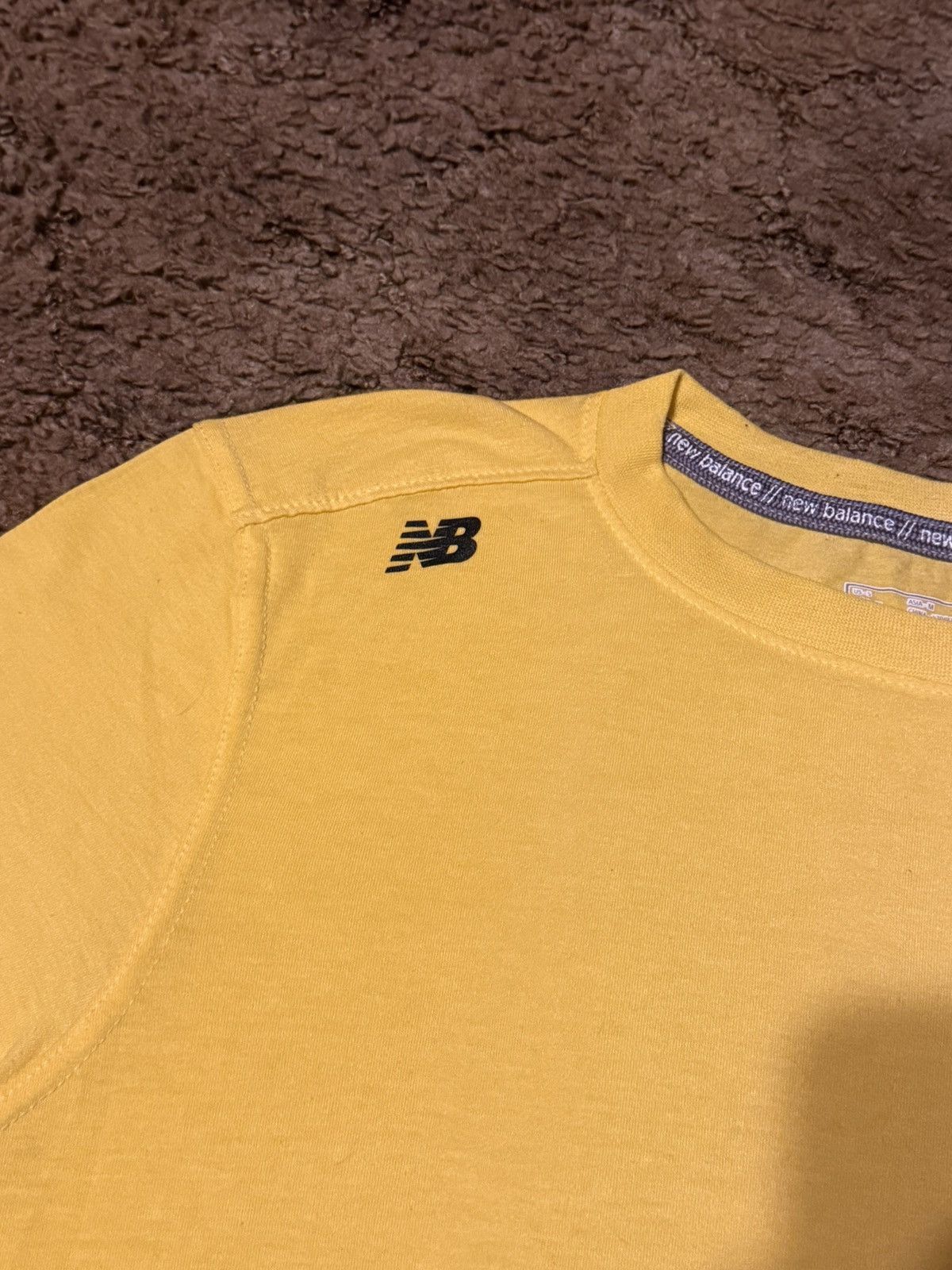 New Balance New Balance Ligtning Dry Yellow Tiny Logo T-Shirt Size Small Size US S / EU 44-46 / 1 - 2 Thumbnail