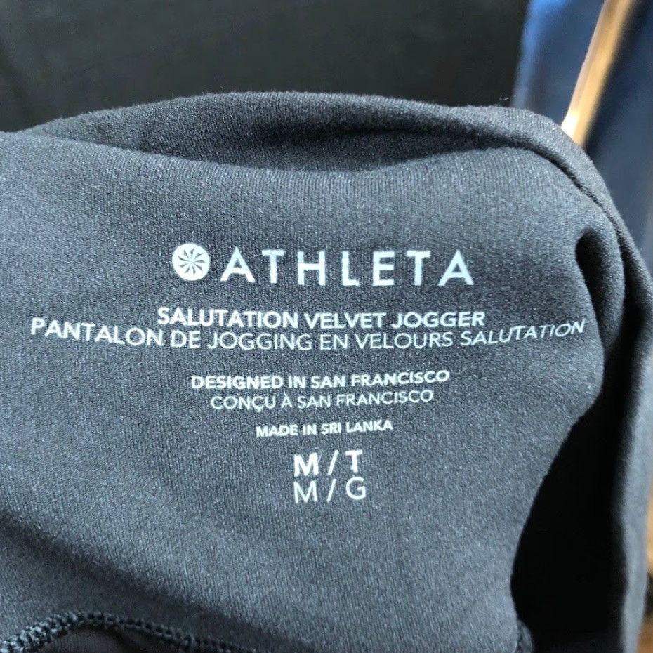 Athleta Athleta Pants Womens Black Velvet Salutation Joggers Pockets Stretch Medium Casual Athletic Size 28" / US 6 / IT 42 - 4 Thumbnail
