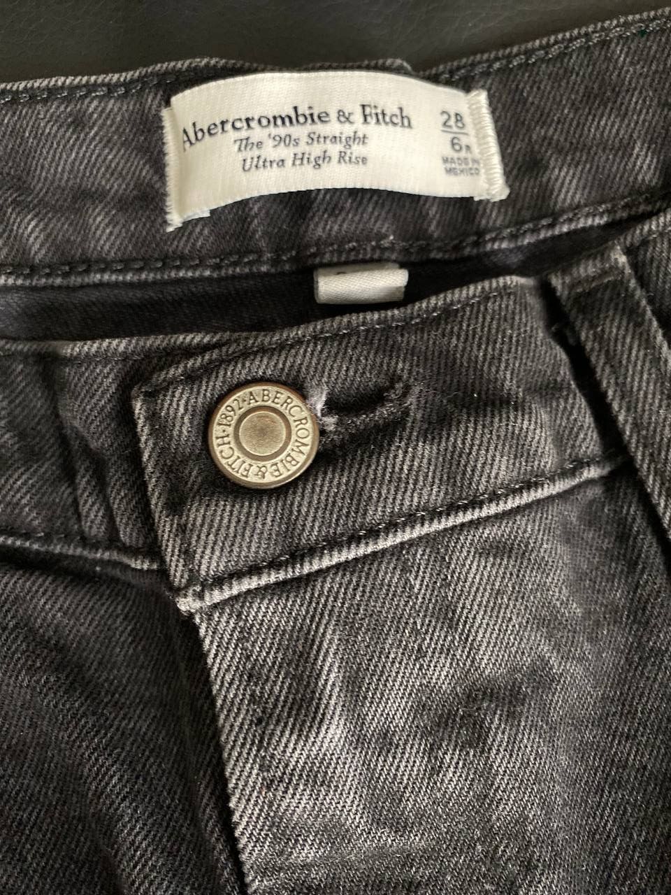 Abercrombie & Fitch The 90s Straight Ultra High Rise Black Size 28" / US 6 / IT 42 - 5 Thumbnail