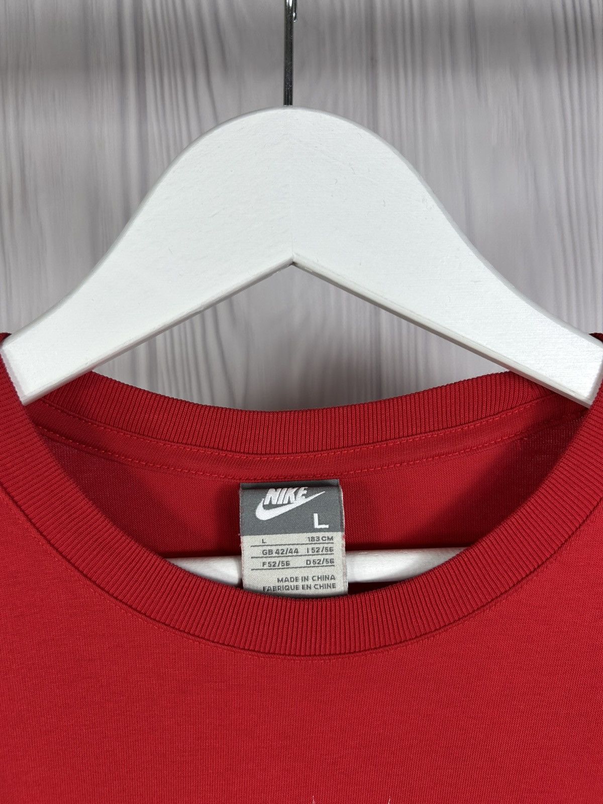 Nike Vintage Nike Portugal Big Logo Football T-Shirt Size L Size US L / EU 52-54 / 3 - 6 Thumbnail