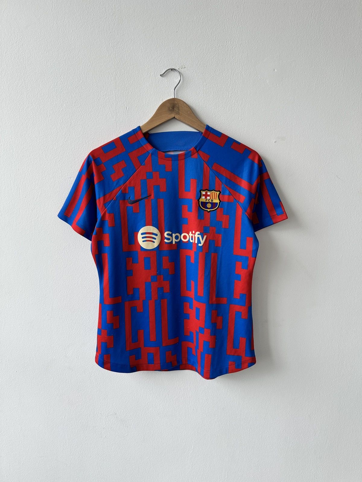 Nike Nike Barcelona Pre Match Training Jersey 22/23 Size M / US 6-8 / IT 42-44 - 1 Thumbnail