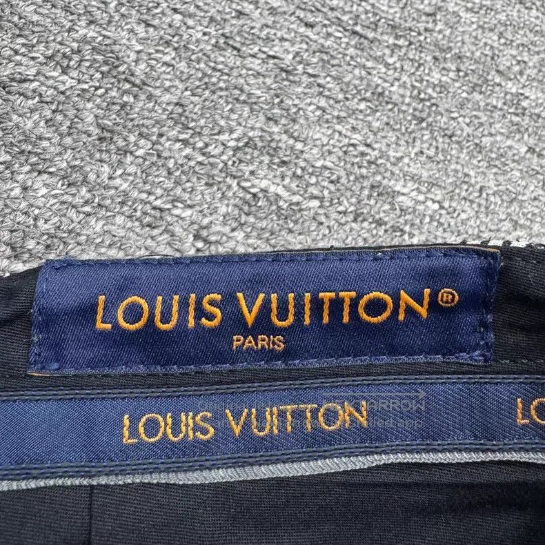 Louis Vuitton Louis Vuitton size US 48 Houndstooth checkerboard wool shor Size US 32 / EU 48 - 2 Thumbnail