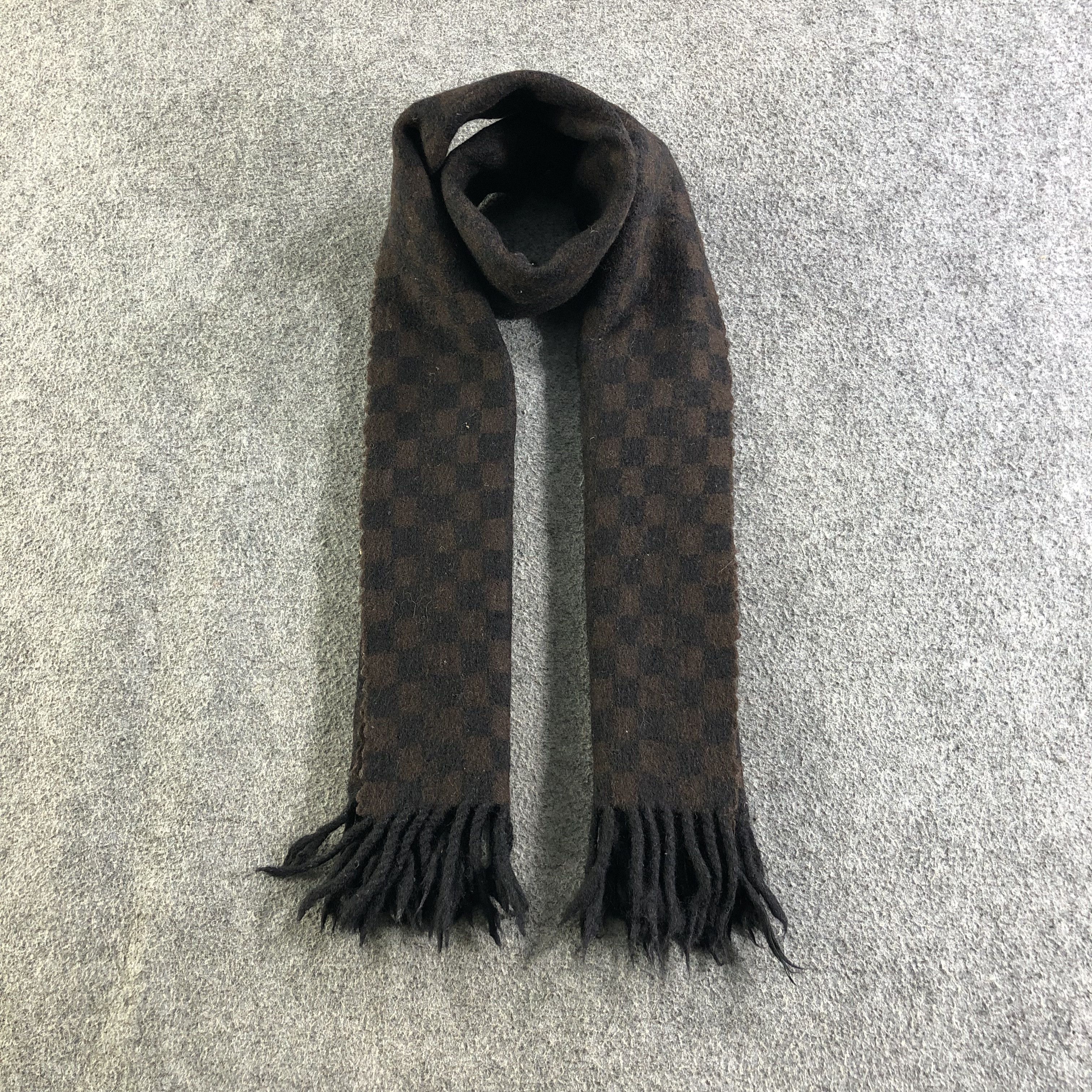 Fendi Fendi Checkered Wool Scarf Muffler Neckwear V2547 Size ONE SIZE - 1 Thumbnail