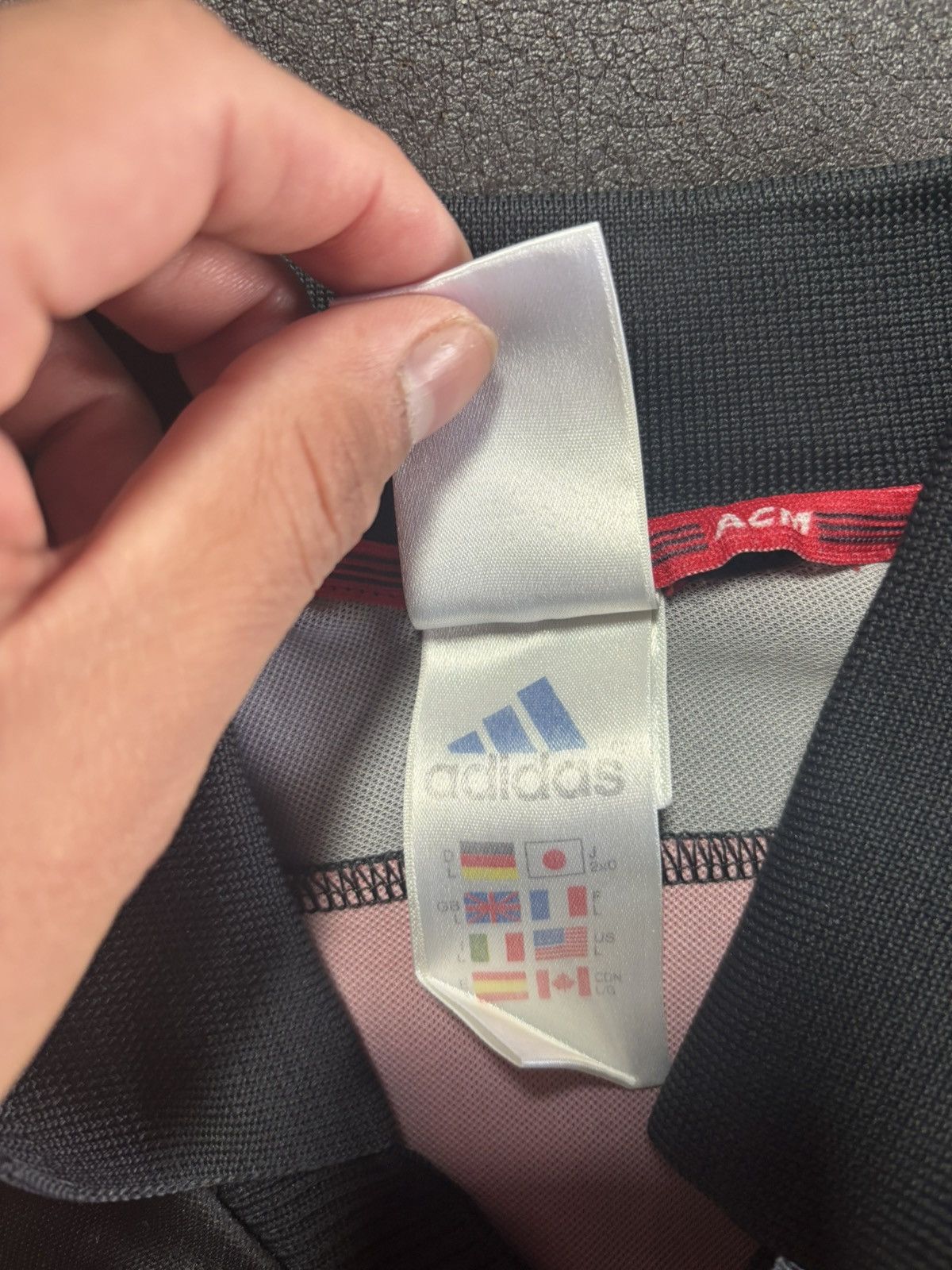 Adidas Adidas 200/01 Ac Milan hime kit Size US L / EU 52-54 / 3 - 9 Thumbnail