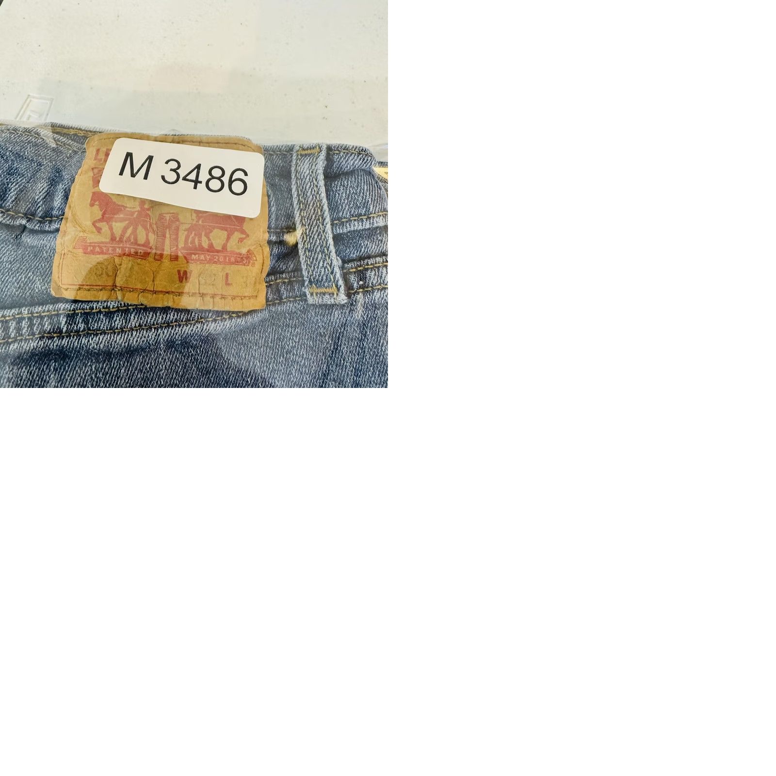 Levi's Levi's 505 Jeans Mens 32x30 Blue Medium Wash Slim Tapered Denim Zip Fly Size US 32 / EU 48 - 10 Thumbnail