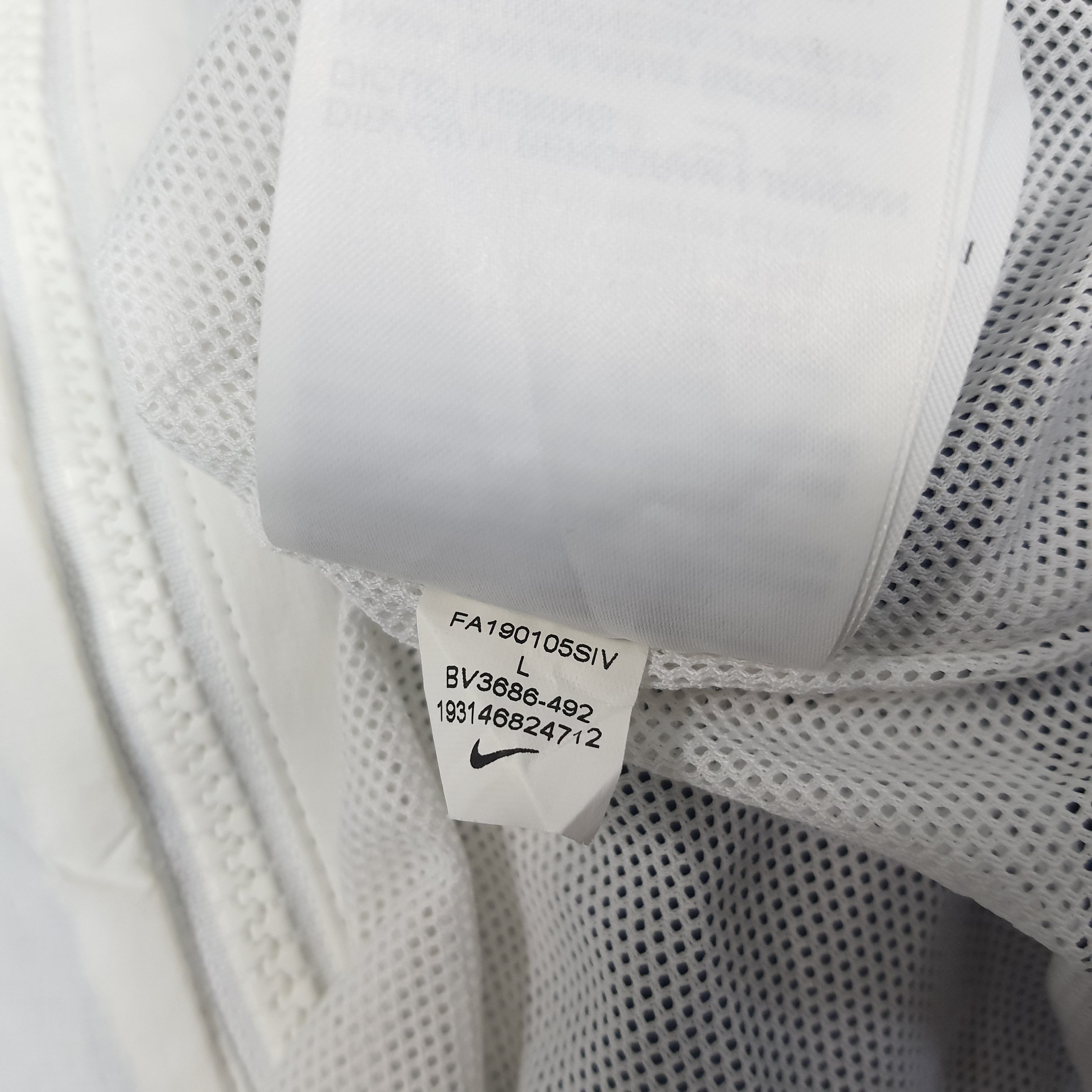 Nike × Vintage Vintage Nike Training Sports Jacket C229N22 Size US XL / EU 56 / 4 - 12 Thumbnail