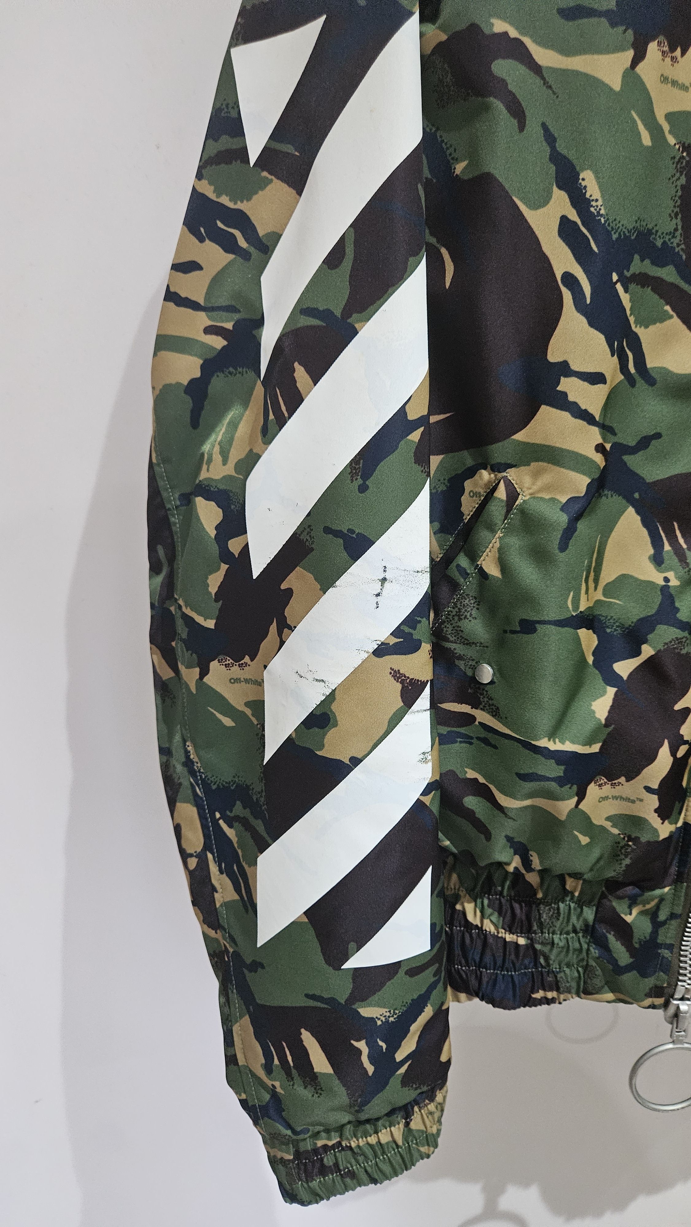 Off-White Off-White Camo Bomber Jacket 2018 Large Size US L / EU 52-54 / 3 - 3 Thumbnail