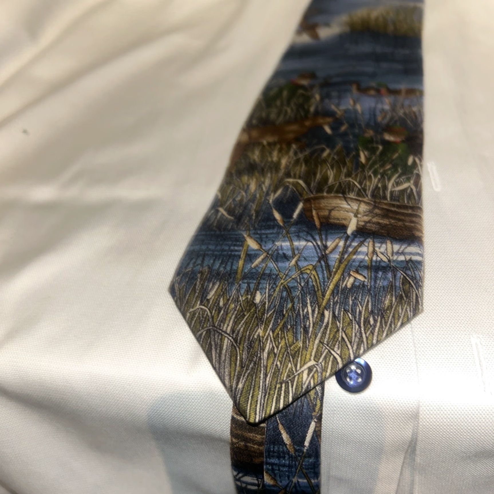 Lands' End Lands' End Silk Necktie Ducks Hunting Scene Hand Sewn Made In USA Men's Tie Blue 57"-60" Silk Woven Hunter Duck Handmade Tie Mens Size ONE SIZE - 2 Thumbnail