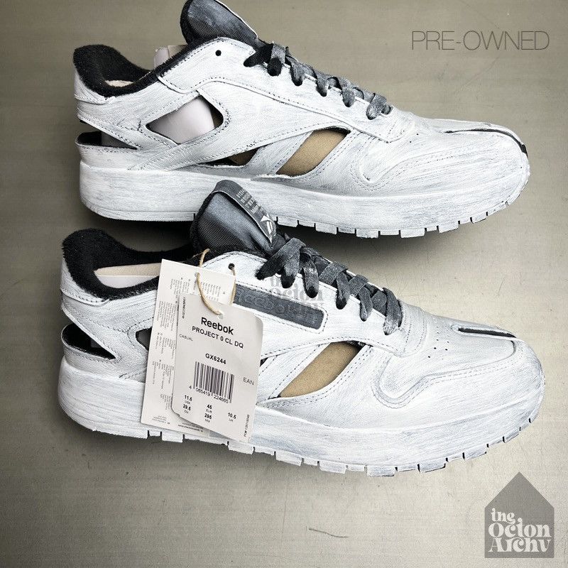 Maison Margiela × Reebok Maison Margiela x Reebok Classic Leather Tabi DQ 'Whiteout' Size US 11.5 / EU 44-45 - 10 Thumbnail