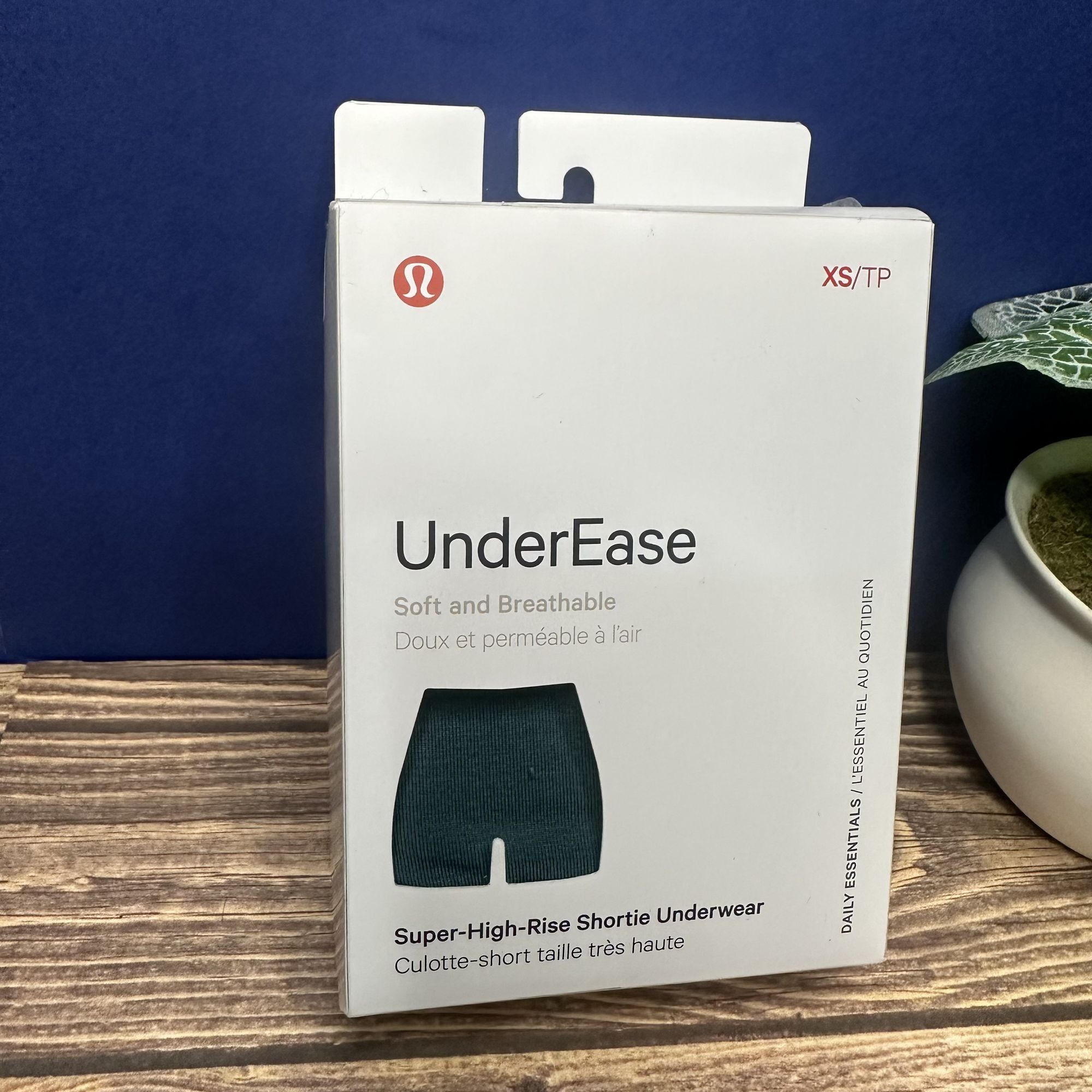 Lululemon Lululemon UnderEase Super High Rise Shortie NWT Size XS Size ONE SIZE - 9 Thumbnail