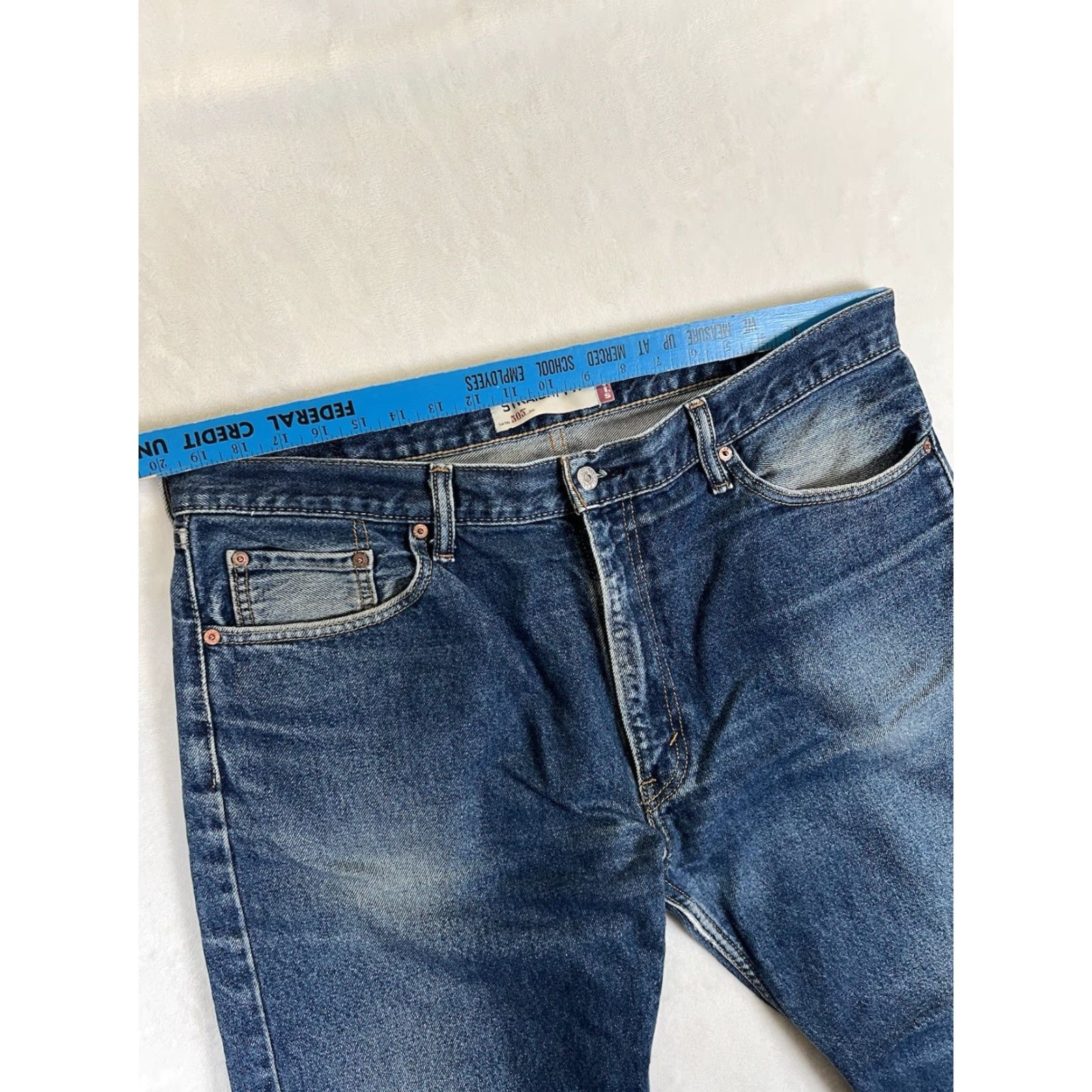 Levi's VINTAGE Levi’s 505 Jeans Denim Blue Medium Wash 40x30 Straight Jeans Men 90s USA Denim Straight Model Levi’s 505 Waist 40 Inseam 30 In Mens Size US 40 / EU 56 - 4 Thumbnail