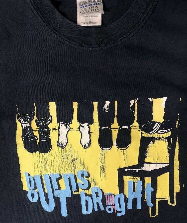 Gildan Burns Out Bright Rare emo underrate band tee y2k Size US S / EU 44-46 / 1 - 3 Thumbnail