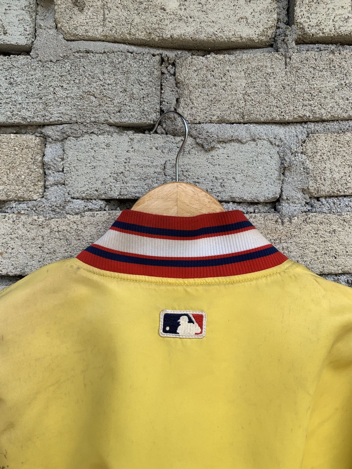 MLB RARE🔥🔥Vtg Starter MLB Indians Big Logo Bomber Jacket Size US XL / EU 56 / 4 - 12 Thumbnail