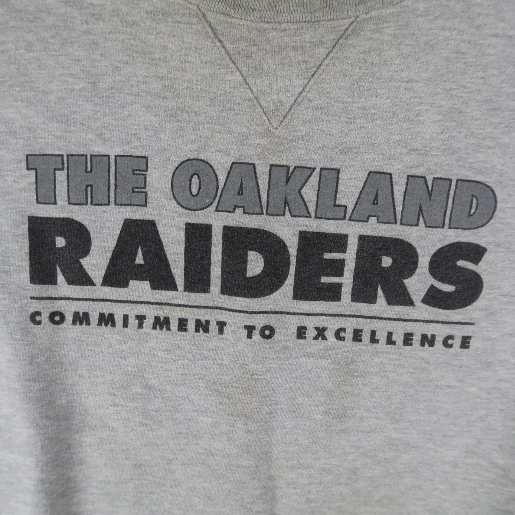 Nike Vintage Nike Oakland Raiders NFL Crewneck Sweatshirt 90s Gray 2XL Mens Size US XXL / EU 58 / 5 - 4 Thumbnail
