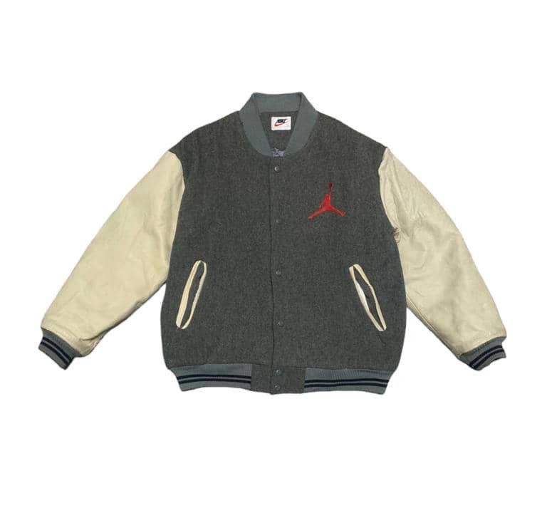 Jordan Brand Vintage 90s Nike Air Jordan Sleeve Leather Varsity Jacket Size US M / EU 48-50 / 2 - 2 Thumbnail