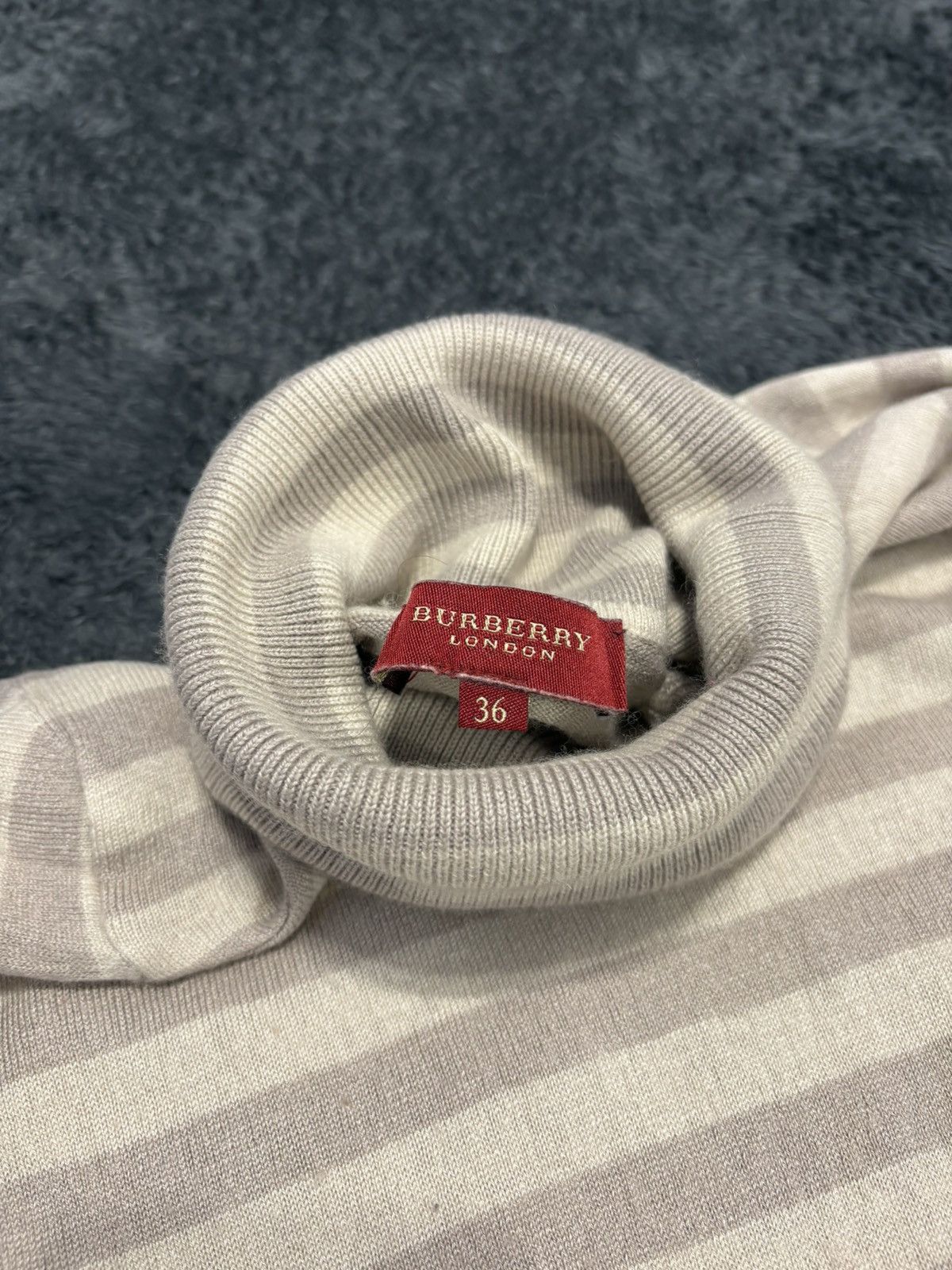 Burberry Burberry Vintage Cute Striped High Neck Sweater Size S / US 4 / IT 40 - 5 Thumbnail