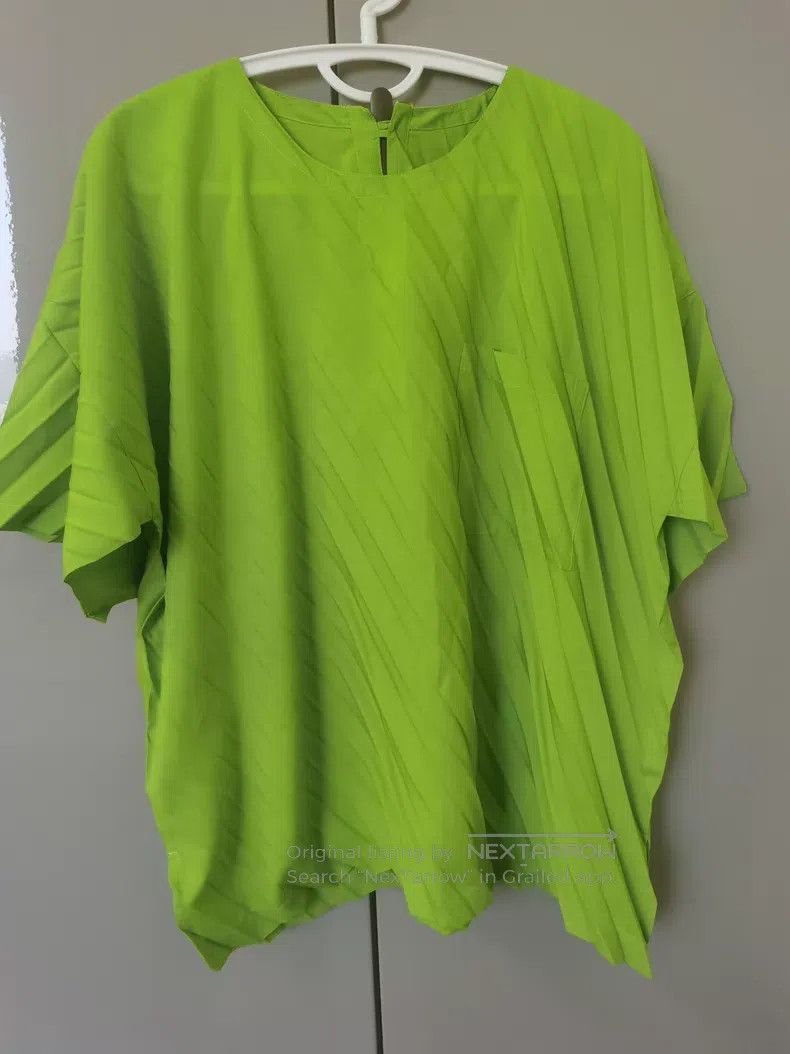 Issey Miyake Issey Miyake size:one size Green Main Line Top Size XXS / US 00 / IT 34 - 2 Thumbnail