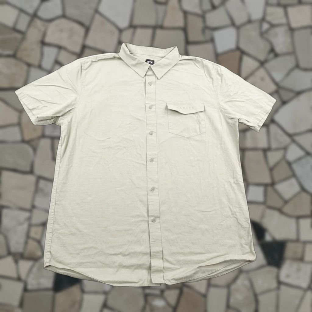Oakley Oakley Shirt Mens XL Gray Button-Up Short Sleeve Outdoor Ripstop Lightweight Pockets Bre breathable Collar Oxford Size US XL / EU 56 / 4 - 1 Thumbnail