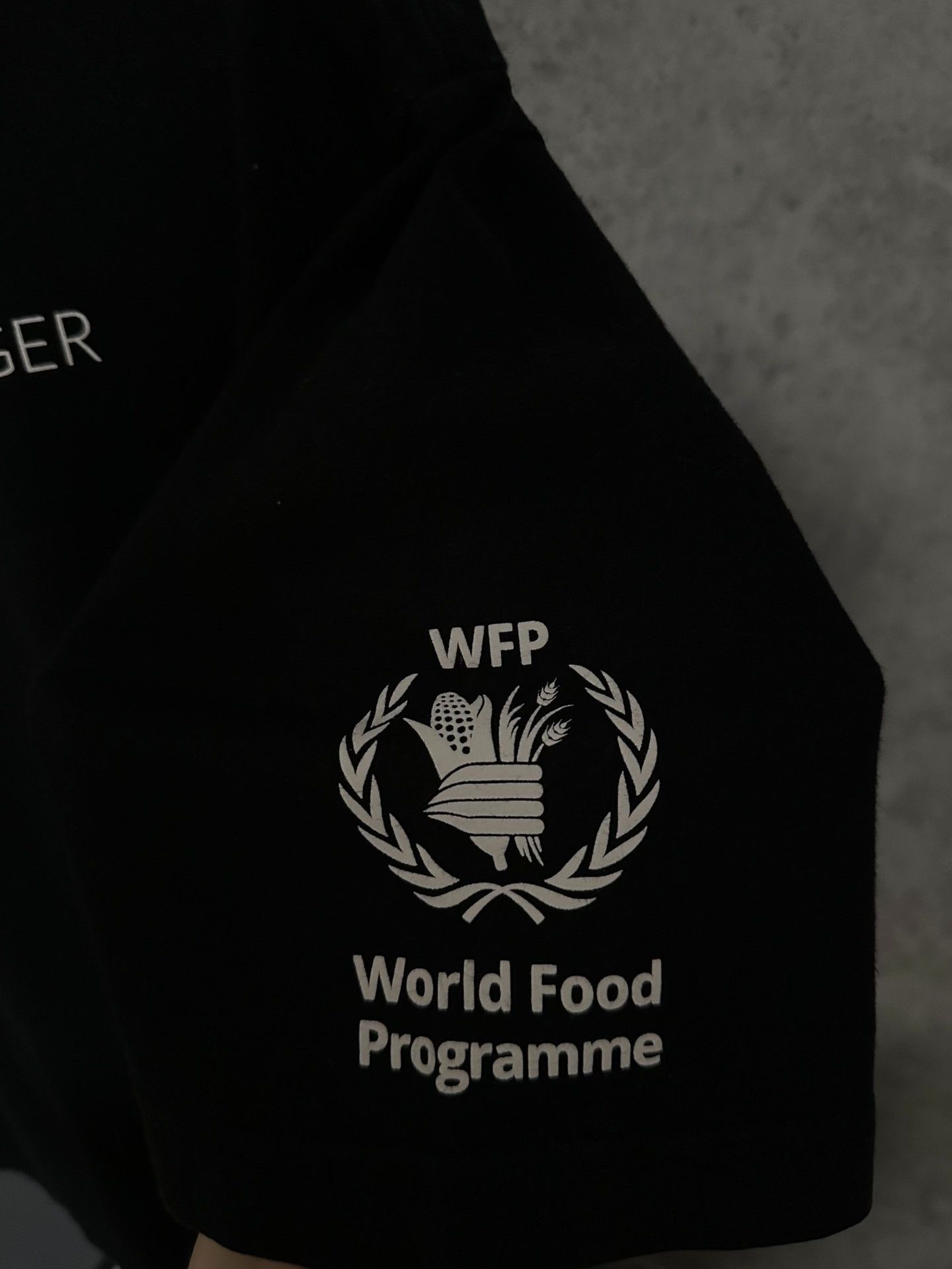 Balenciaga Balenciaga WFP Collaboration Logo Print T-Shirt Size US XXS / EU 40 - 6 Thumbnail