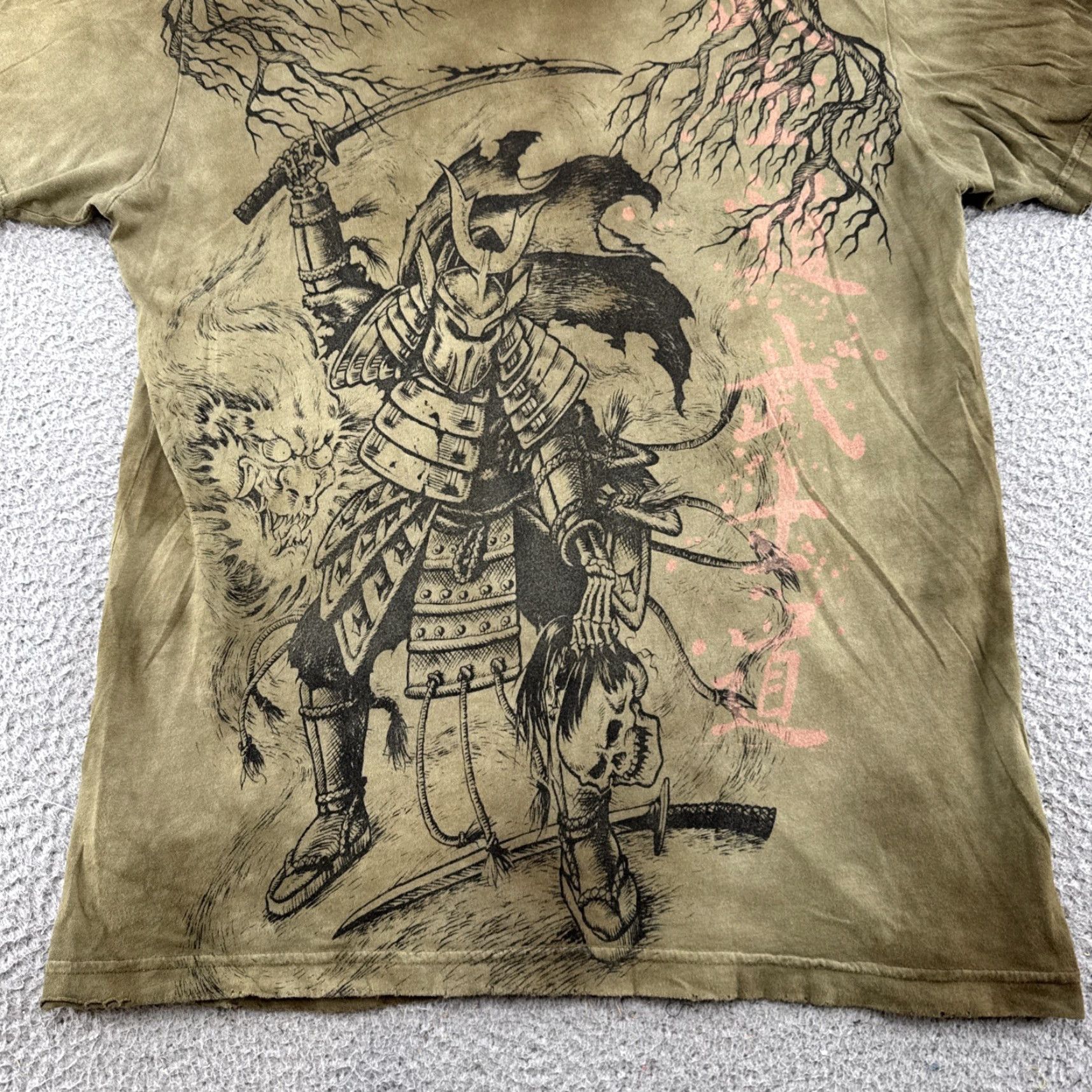 Affliction VINTAGE Affliction Shirt Men Graphic Samurai Japanese Warrior Art Size L Green Cotton T-Shirt 2000s Mens Size US L / EU 52-54 / 3 - 2 Thumbnail