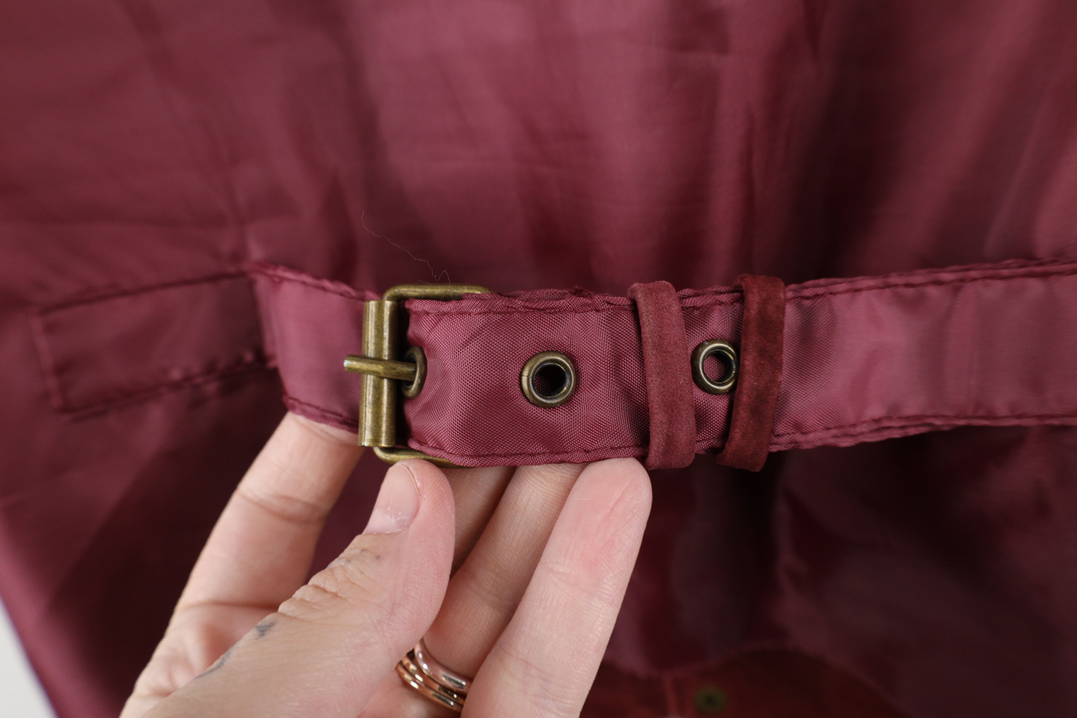 Vintage Vintage 90s Streetwear Suede Leather Button Vest Jacket Red Size US L / EU 52-54 / 3 - 12 Thumbnail