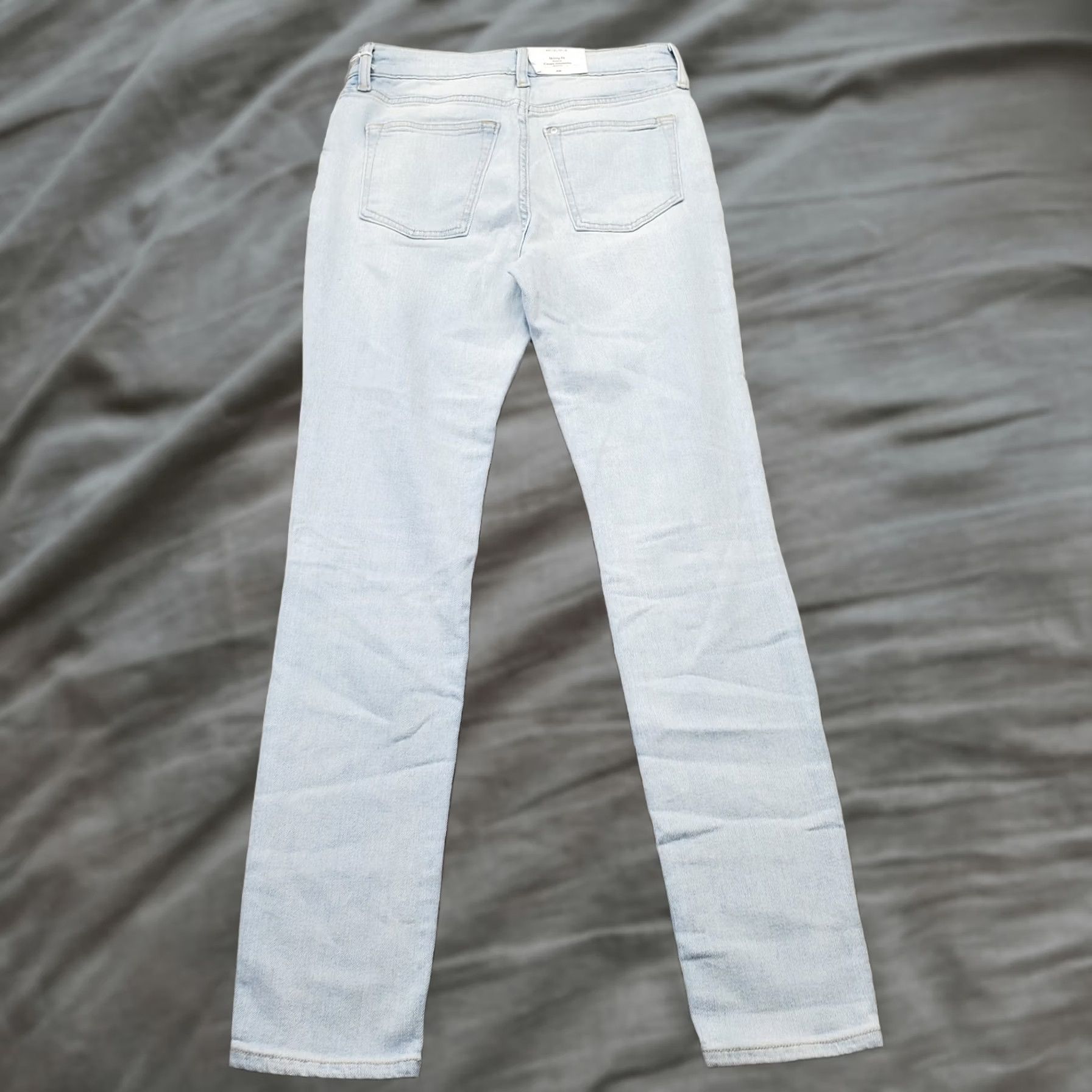 H&M H&M Skinny Jeans Womens Size 29 Blue Denim Stretch 5-Pocket Design Jeans Womens Size 29 blue denim stretch Distressed 5-Pocket H&M Womens Jeans Size 29" - 1 Thumbnail