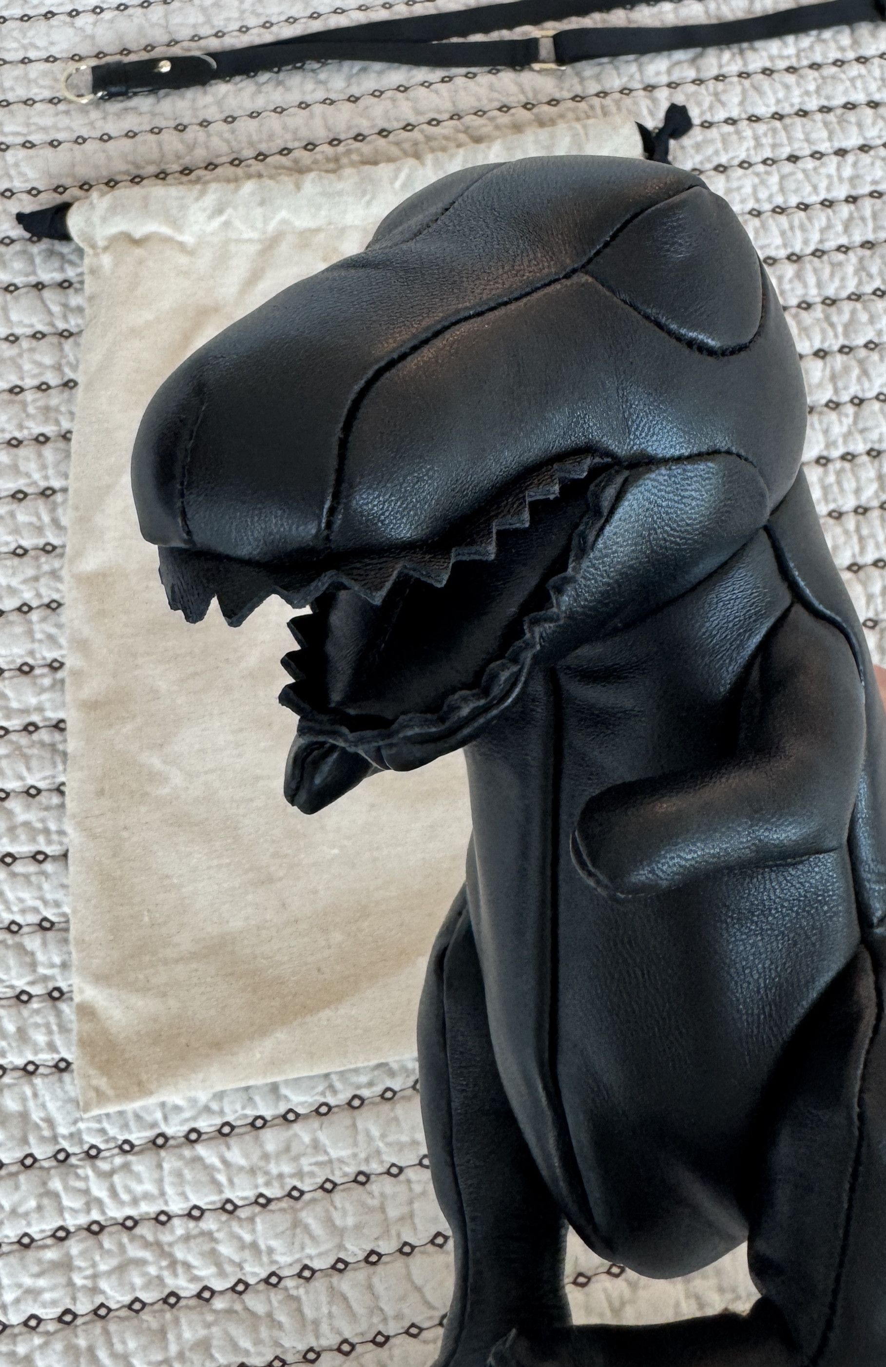 Maison MIHARA YASUHIRO MIHARAYASURHIRO MMY DOLLS COLLECTION T-REX MINI BAG BLACK Size ONE SIZE - 1 Thumbnail