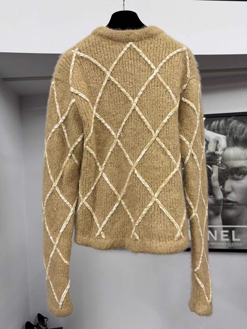 Chanel Chanel 23N Ski Series Camel Diamond Grid Teddy Cardigan co Size XS / US 0-2 / IT 36-38 - 3 Thumbnail