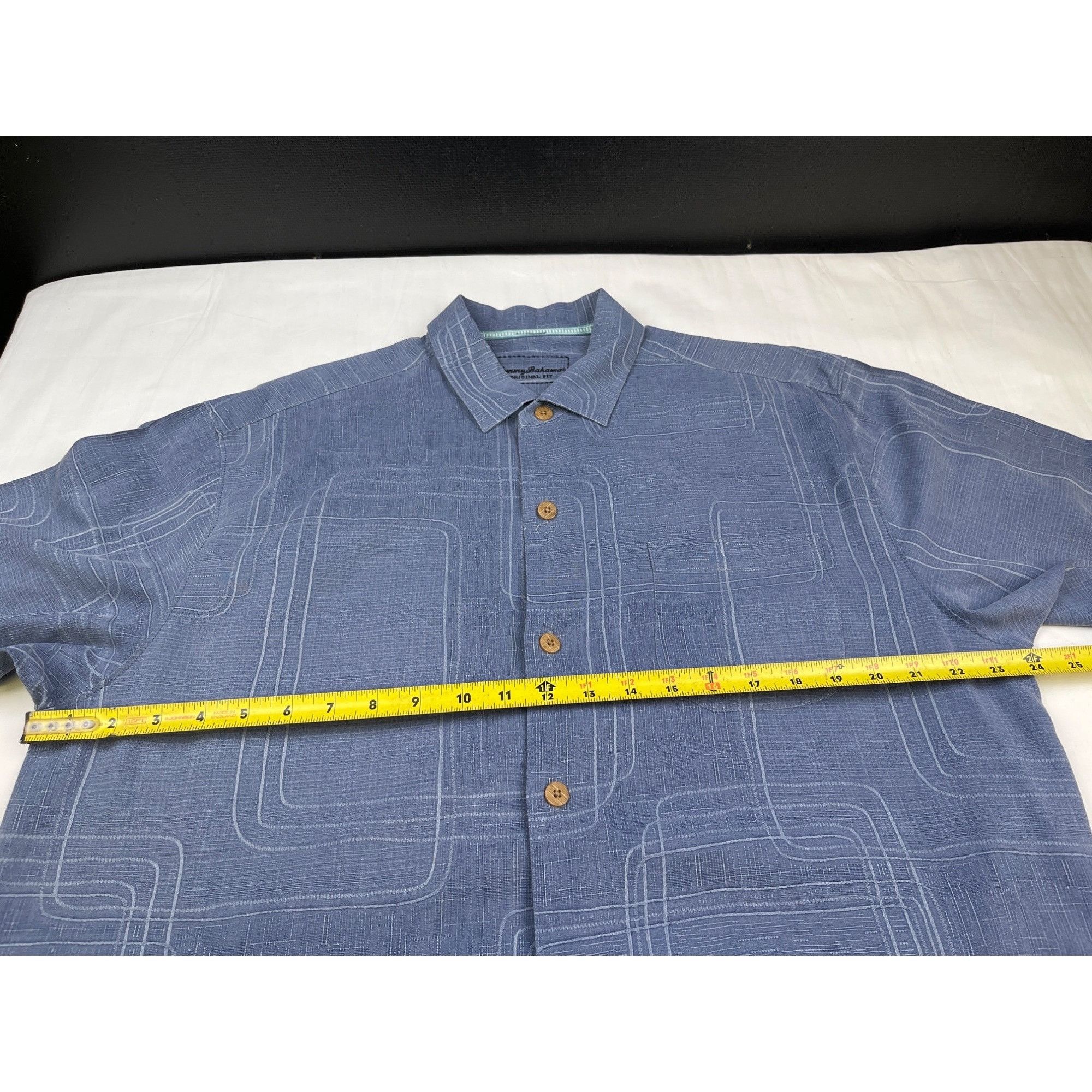 Tommy Bahama Tommy Bahama Men's Blue Silk Shirt/Button Up Sz L SKU 4443 Size US L / EU 52-54 / 3 - 7 Thumbnail