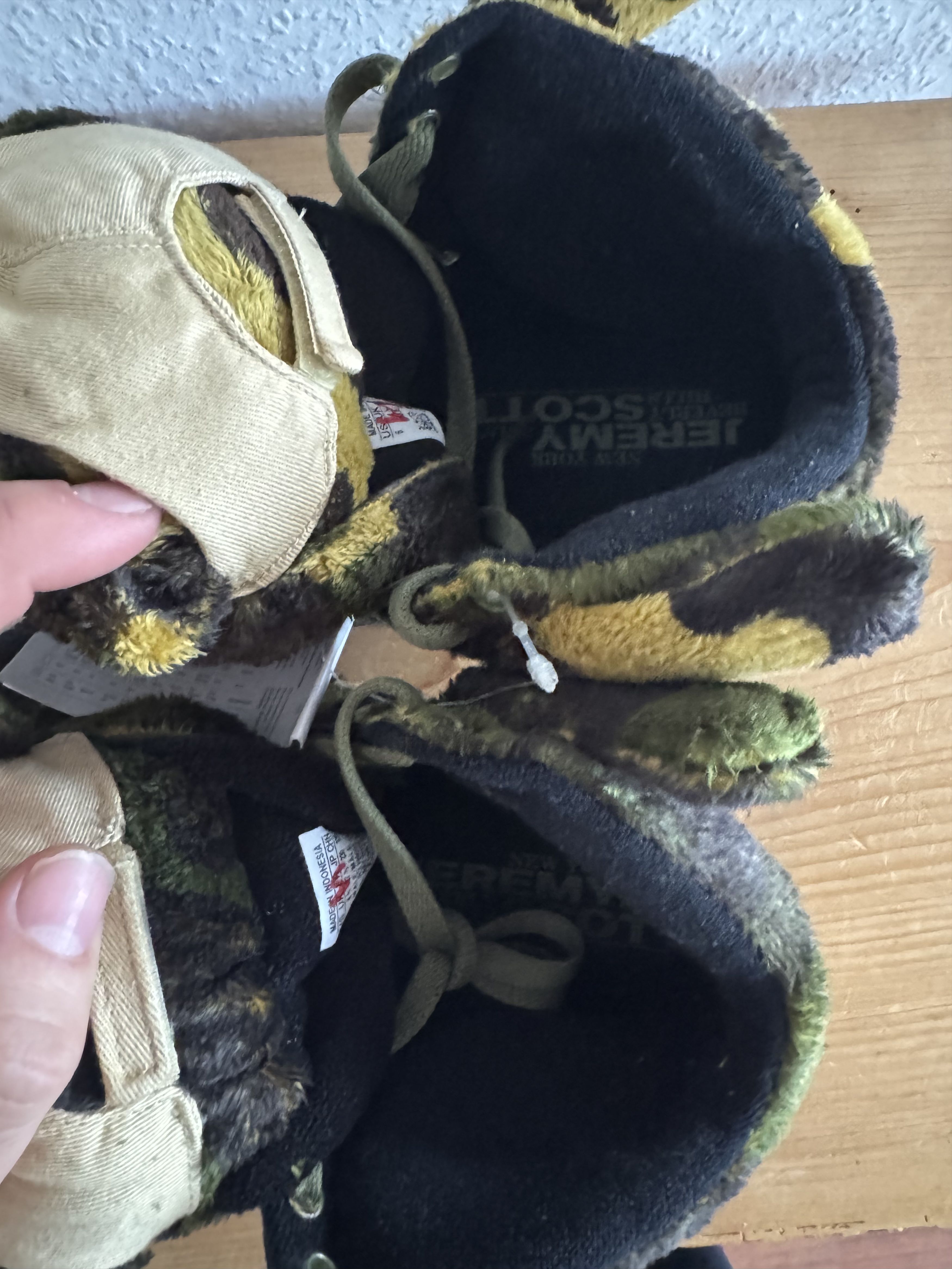 Adidas × Jeremy Scott JS Camo Teddy Bear Sneakers Size US 5 / EU 37 - 10 Thumbnail