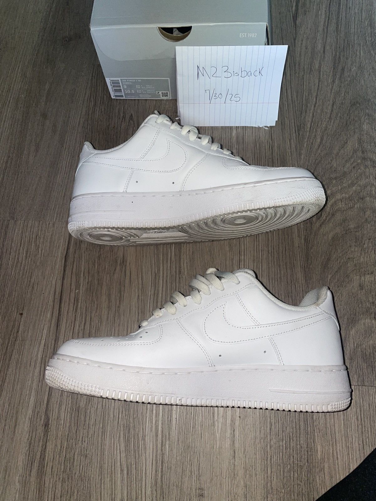 Nike White air force 1 07’ Size US 9 / EU 42 - 2 Thumbnail