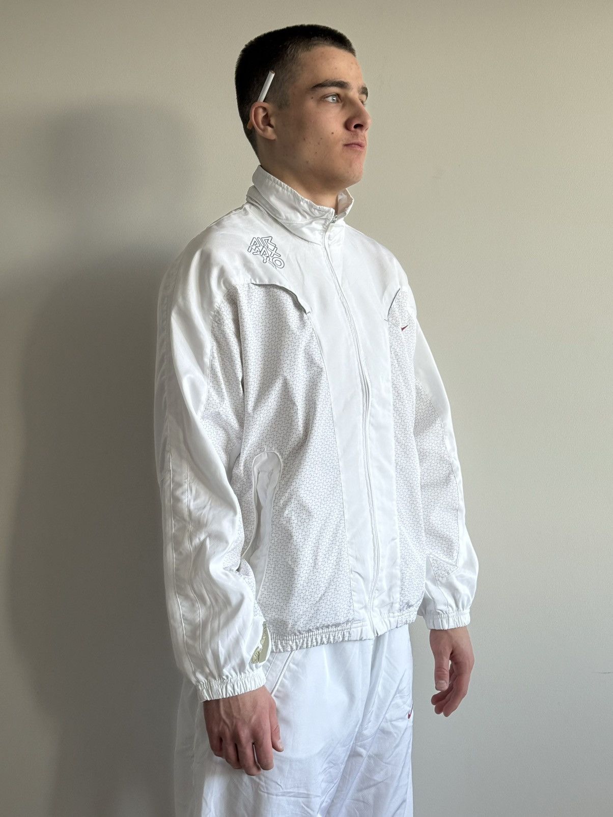 Nike Vintage Nike Air Max 360 Tracksuit White Large Men’s Size US L / EU 52-54 / 3 - 4 Thumbnail