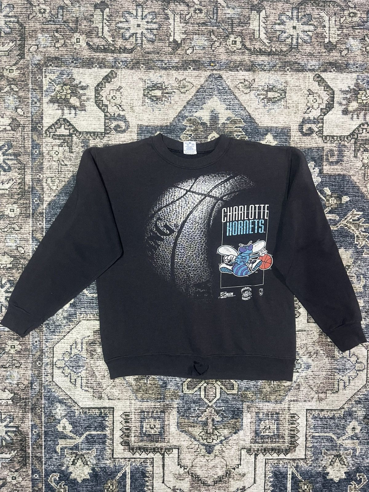 NBA × Salem Sportswear × Vintage 🔥HOT🔥VINTAGE 90S SALEM SPORTSWEAR CHARLOTTE HORNETS CREWNECK Size US M / EU 48-50 / 2 - 1 Thumbnail