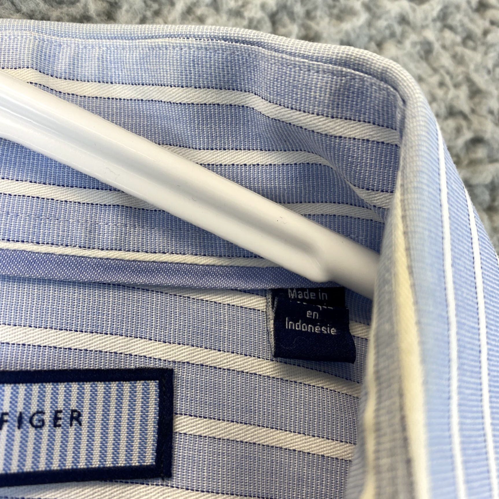 Tommy Hilfiger Tommy Hilfiger Regular Fit Dress Shirt Men's Long Sleeve Collared Button Casual Workwear Blue Striped Size L Size 42R - 7 Thumbnail