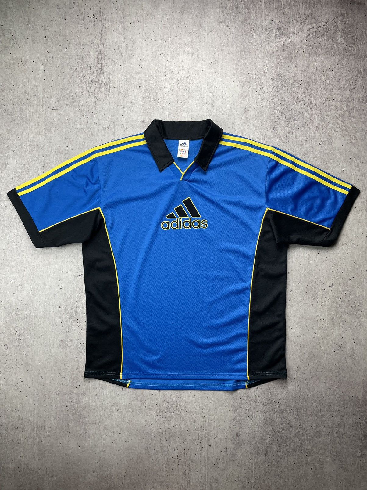 Adidas × Vintage Vintage Y2k Adidas big logo Jersey T-shirt Size US XL / EU 56 / 4 - 1 Thumbnail