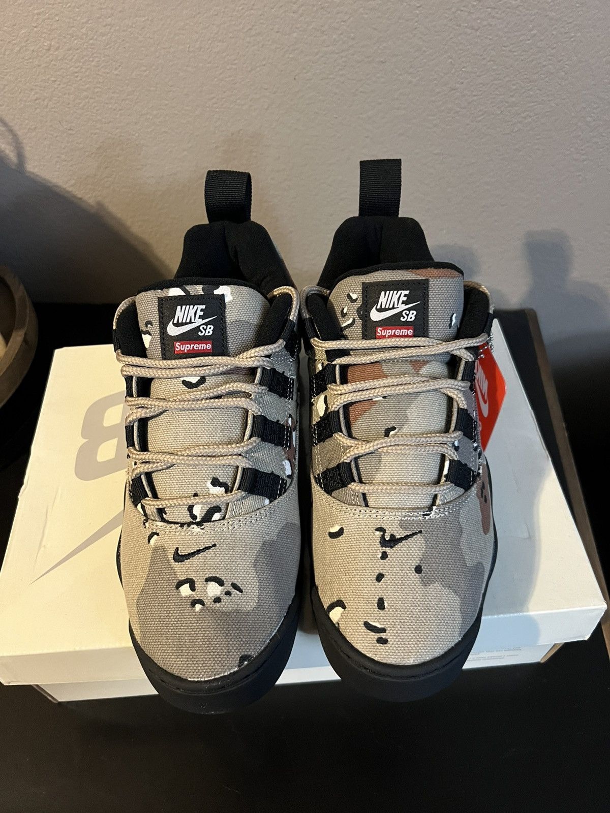 Nike × Supreme Nike SB Darwin Low Supreme Desert Camo (Size 8) Size US 8 / EU 41 - 2 Thumbnail