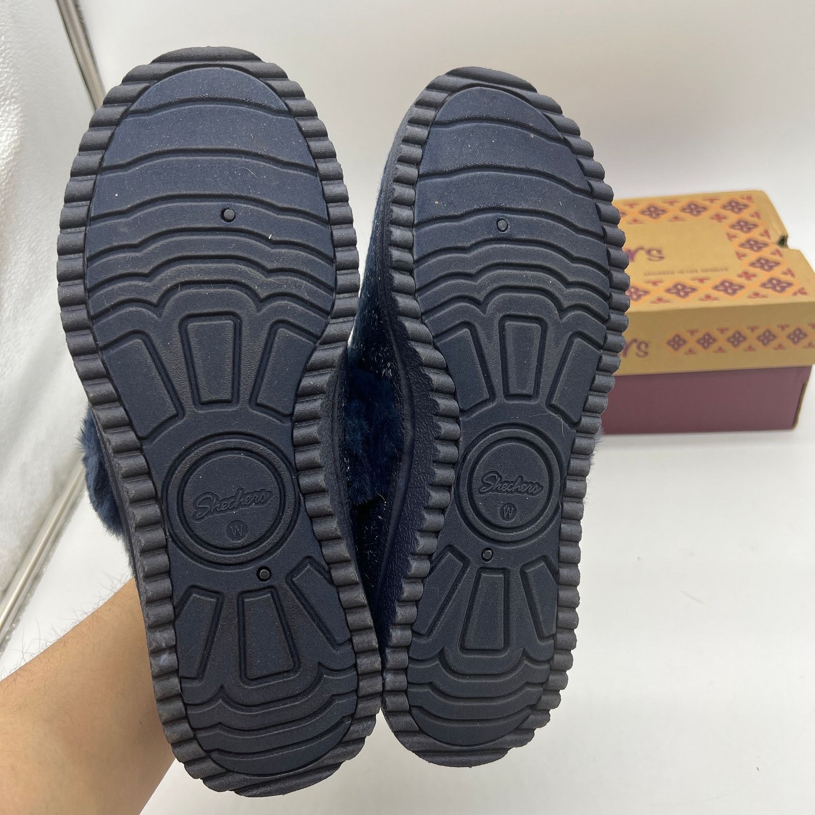 SKECHERS Skechers Shoes 7.5 Wide Cozy Lite Sparkle Knit Slippers Size US 7.5 / IT 37.5 - 9 Thumbnail