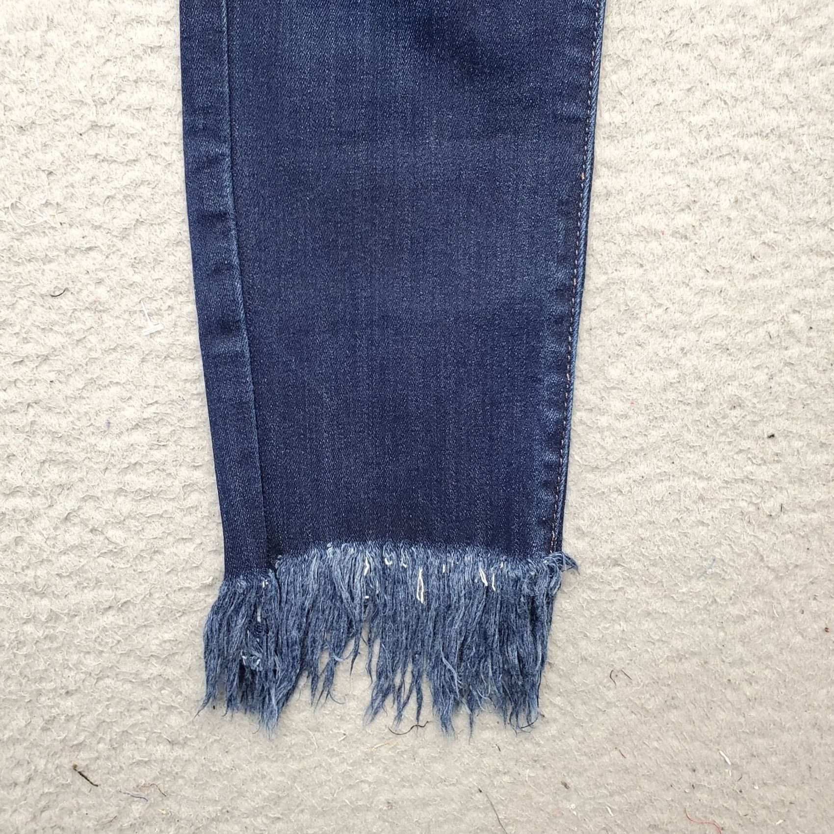 Denime JUST BLACK Jeans Womens Size 27 Blue Denim Cotton Pockets Dark Wash Frayed Hem Jeans 5-Pocket Design Women Size 27 Dark Wash Blue Size 27" / US 4 / IT 40 - 3 Thumbnail