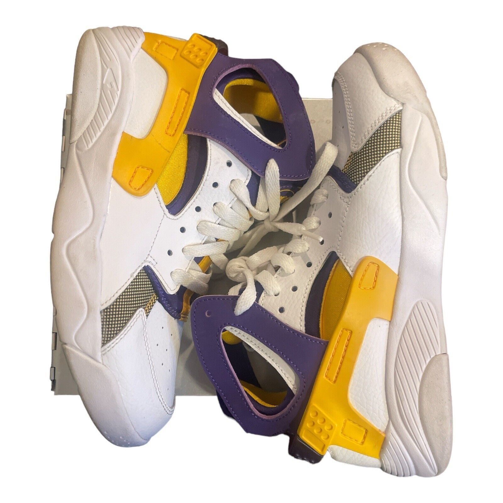 Nike Nike Air Flight Huarache￼ Lakers GS Sz 6.5Y - NO OG BOX Size US 6.5 / EU 39-40 - 3 Thumbnail