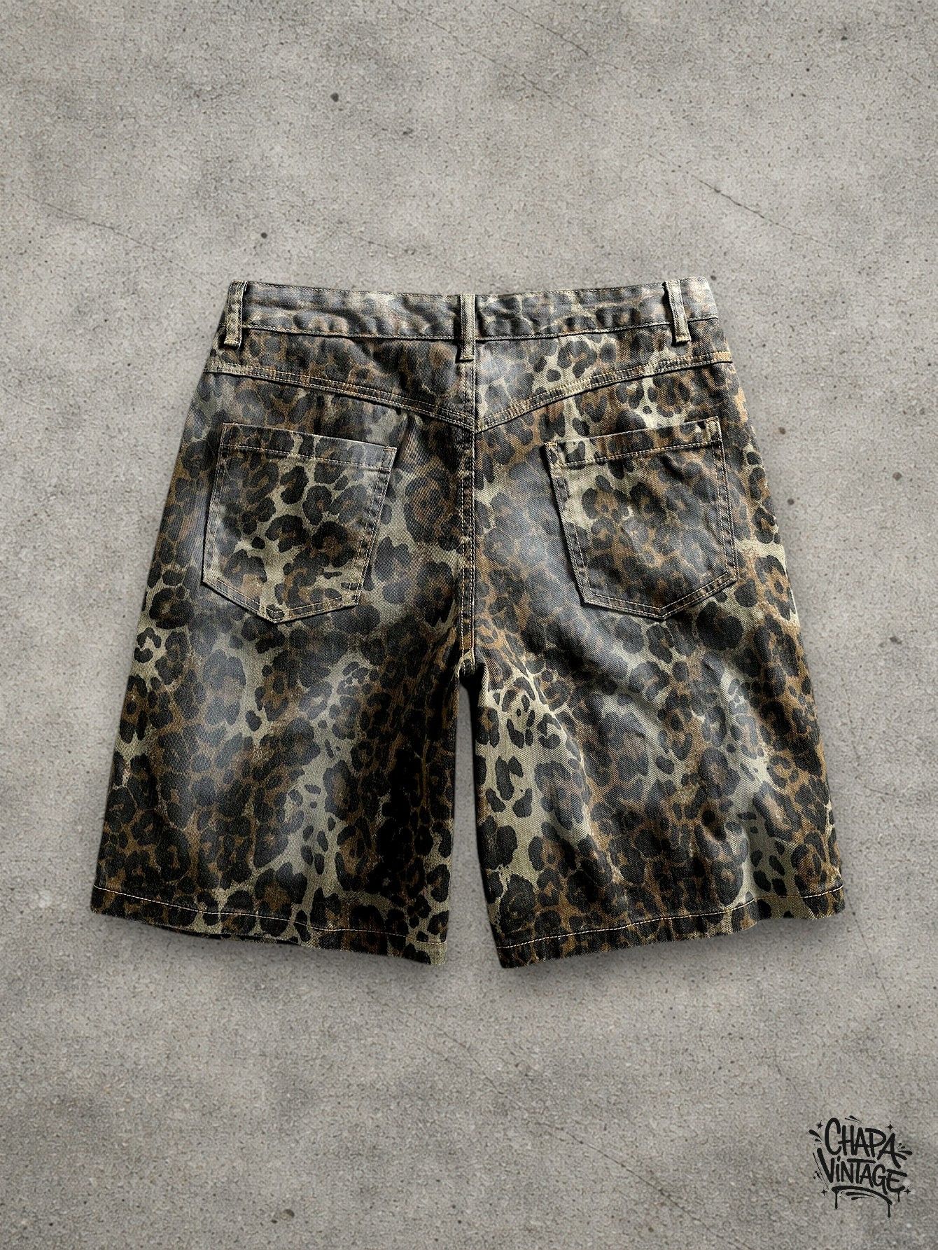 Vintage Leopard vintage shorts Size US 32 / EU 48 - 2 Thumbnail