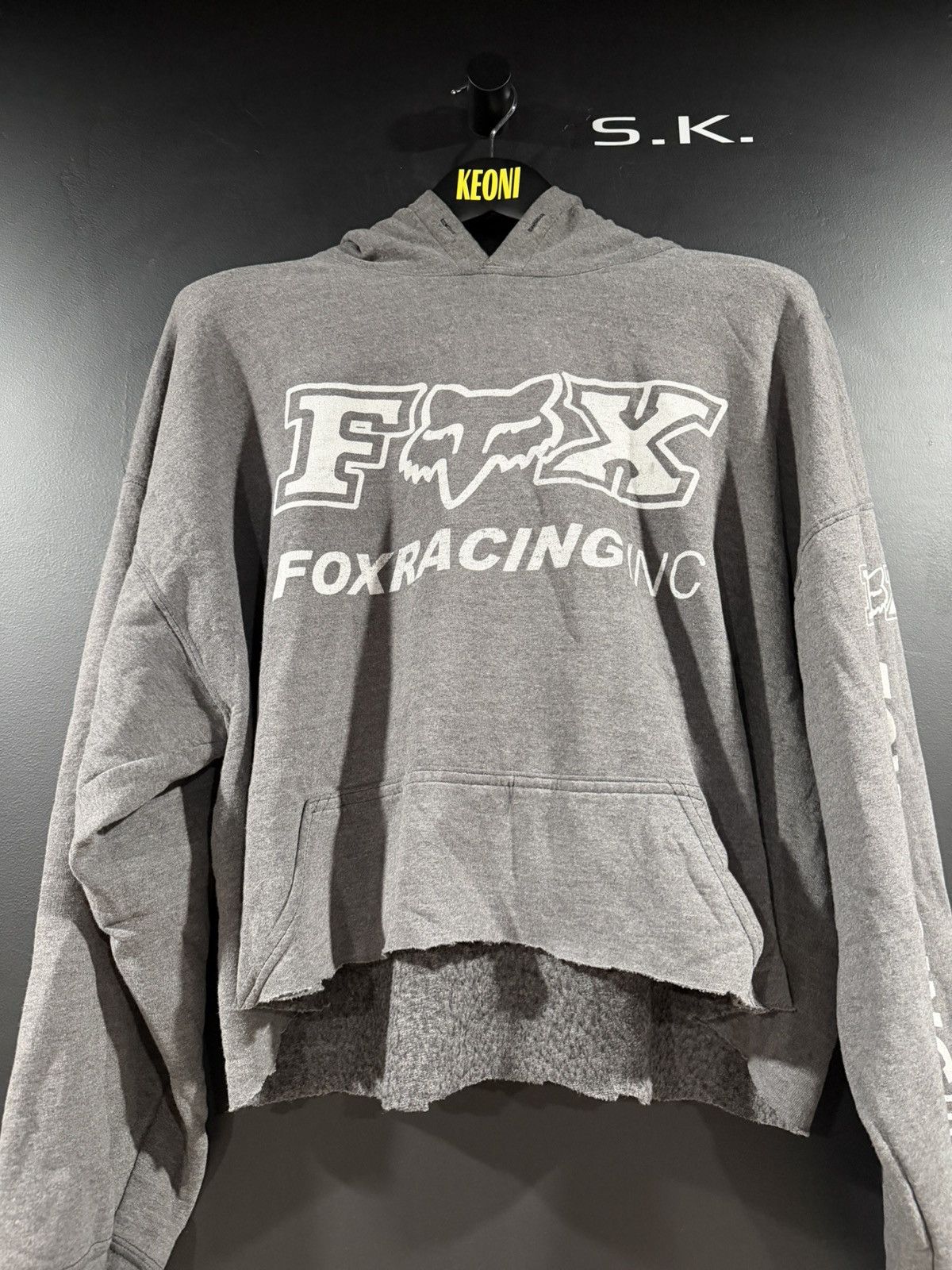 Fox Racing 2000s Y2K Vintage Fox Racing Cropped Faded Grunge Hoodie XL Size US XL / EU 56 / 4 - 4 Thumbnail